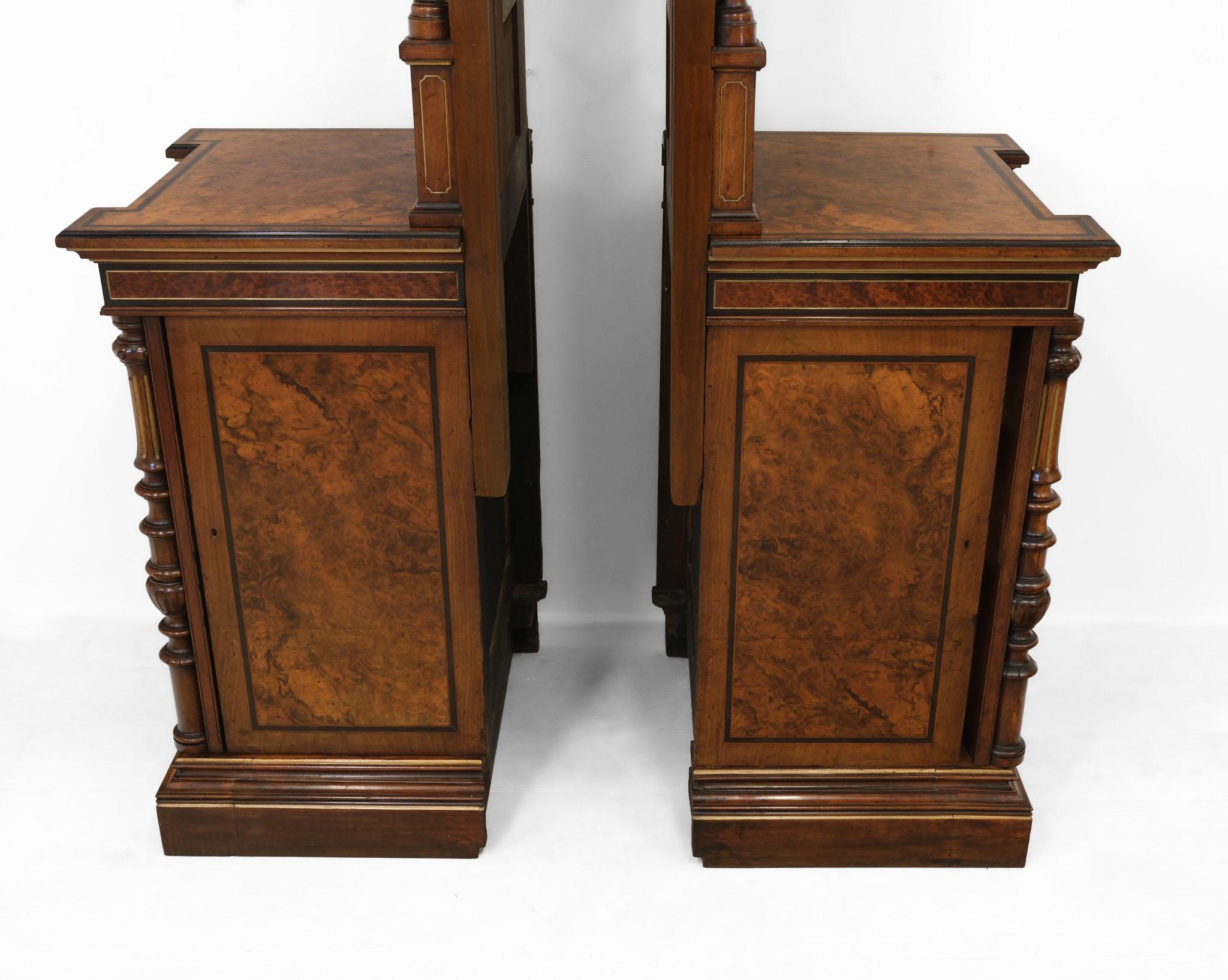 Paire d'armoires à miroirs en ronce de noyer, amboyna et parchemin doré de Gillows en vente 6