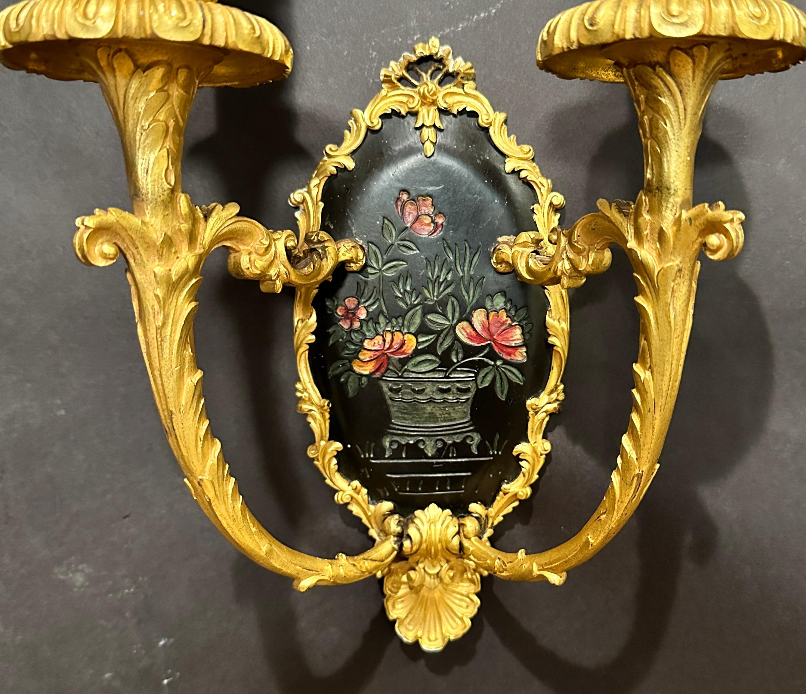 Pareja De E.F. A Dorados Y Pintados Apliques de pared Caldwell Luis XVI en venta