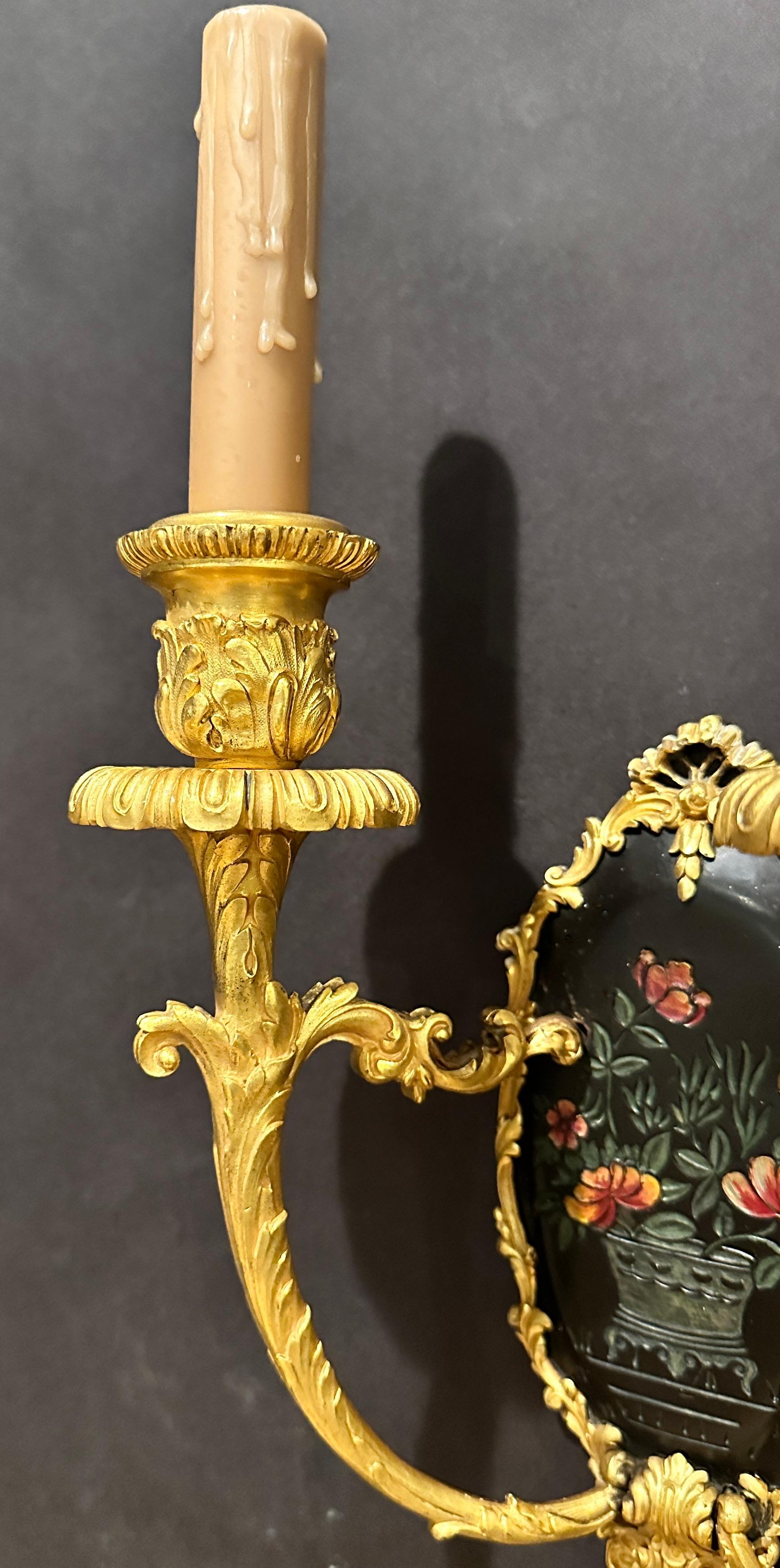 Pareja De E.F. A Dorados Y Pintados Apliques de pared Caldwell Estadounidense en venta