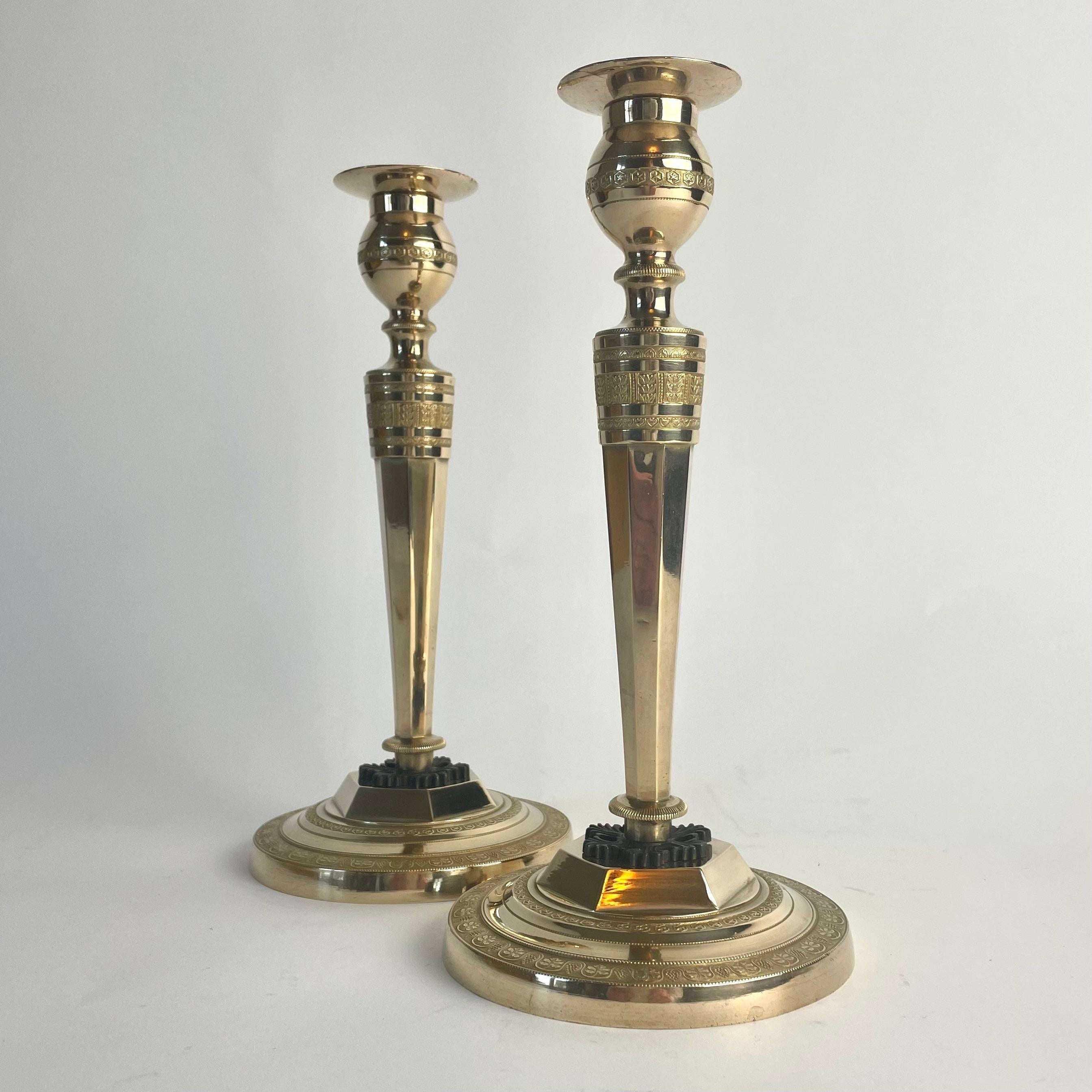Pair of Gilt and Patinated Bronze Candlesticks. Directoire, Late 18th Century In Good Condition For Sale In Knivsta, SE