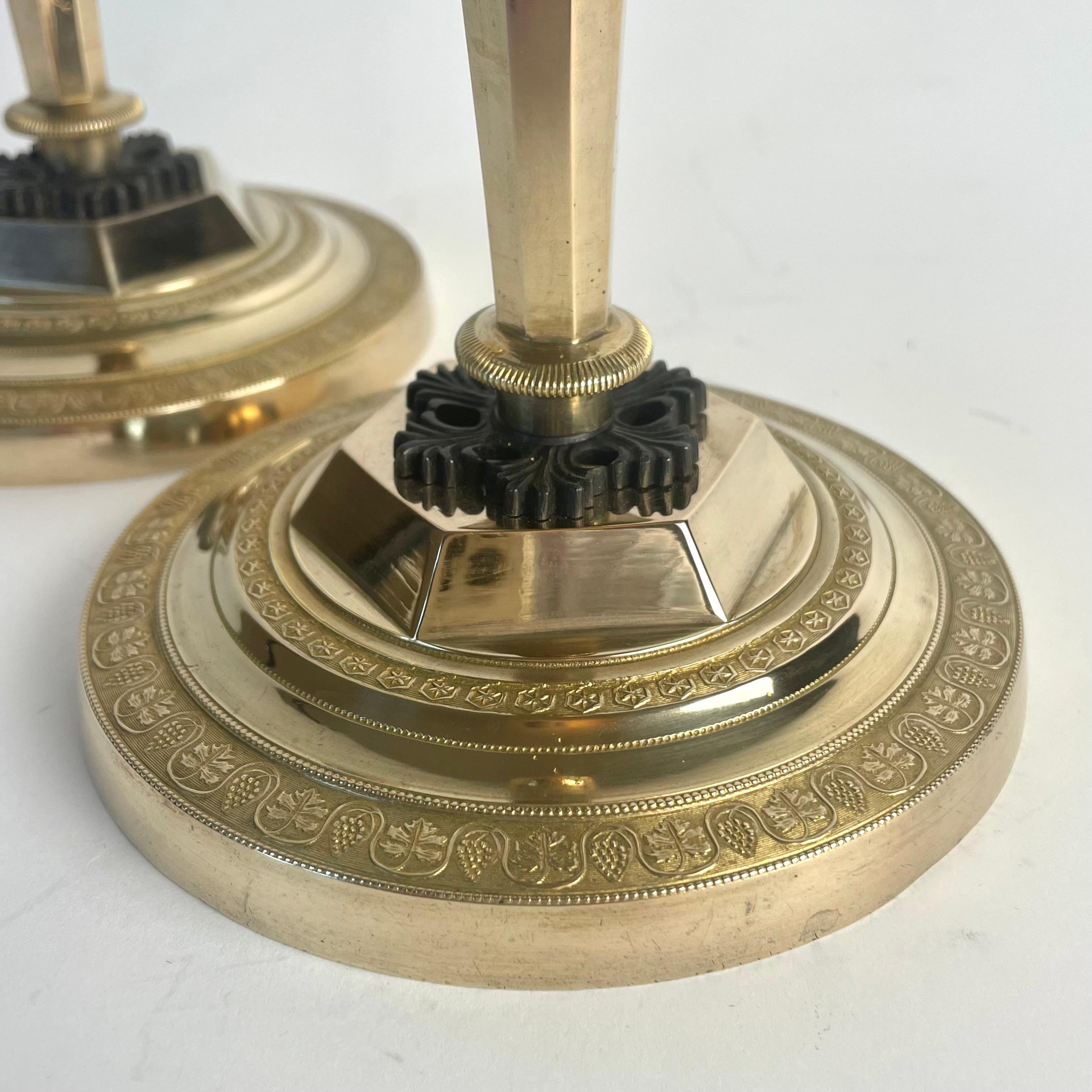 Pair of Gilt and Patinated Bronze Candlesticks. Directoire, Late 18th Century For Sale 1