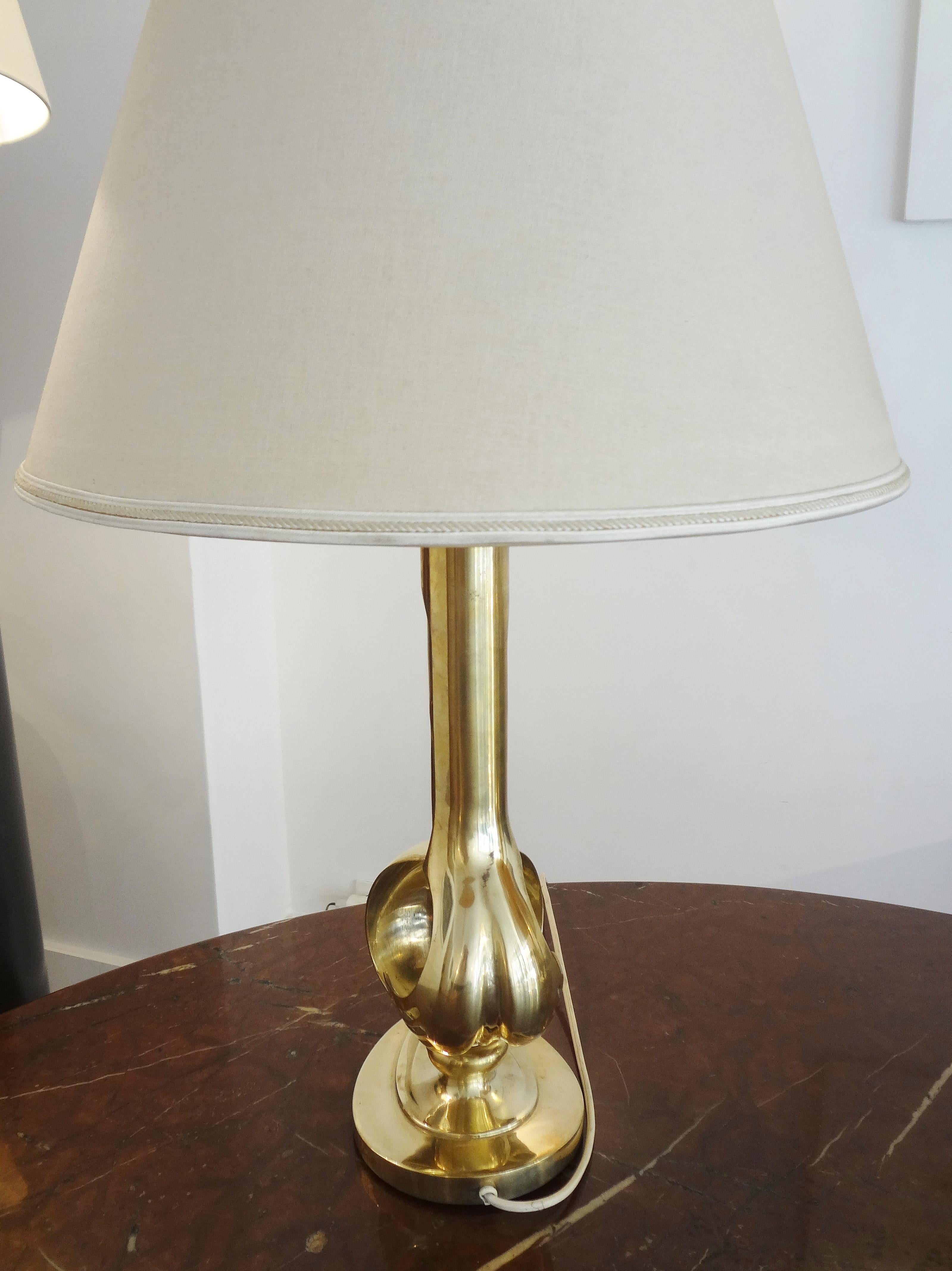 Italian Pair of Gilt Brass Table Lamps, Italy, 1980s For Sale