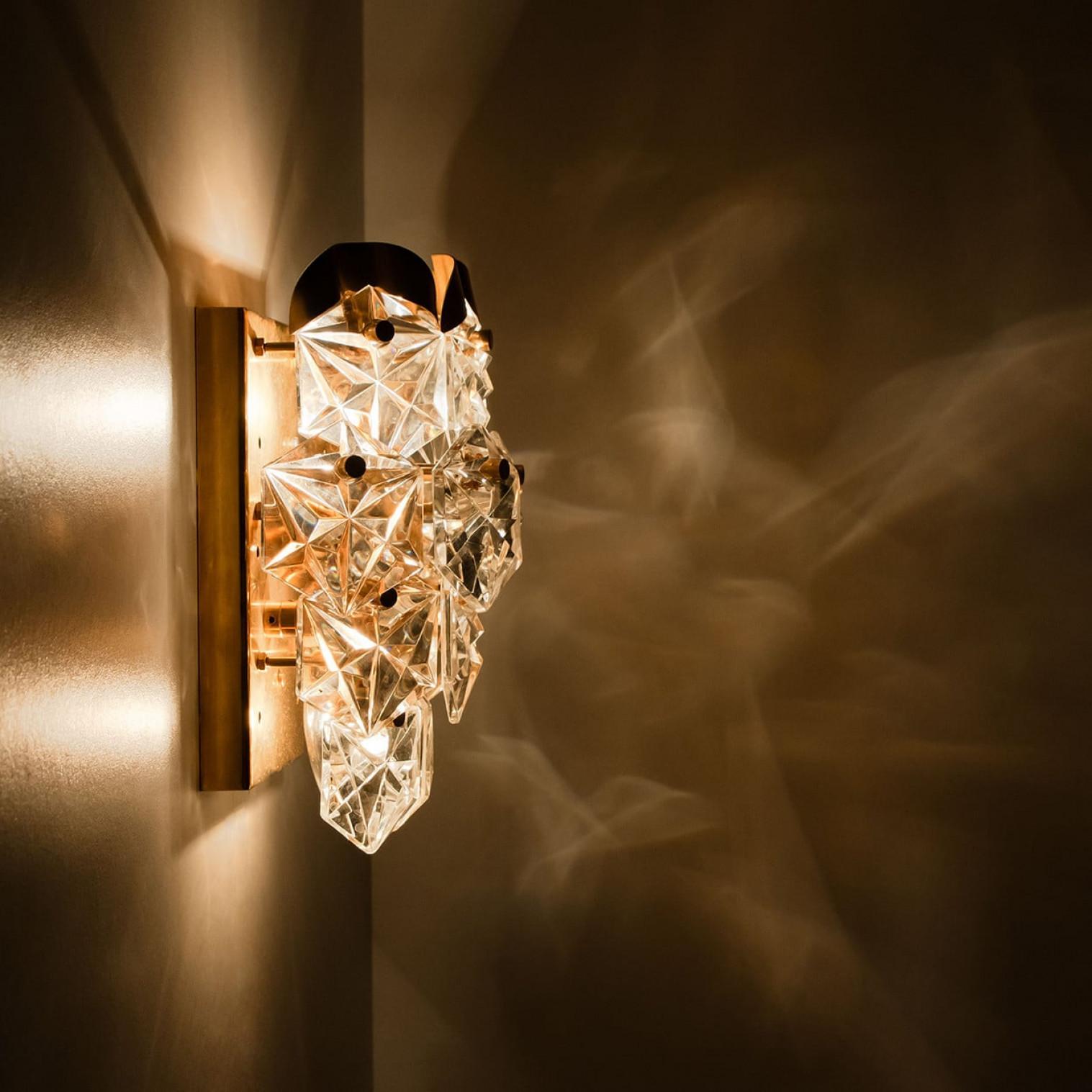 Pareja de apliques de latón dorado con cristal Kinkeldey, años 70 en venta 4