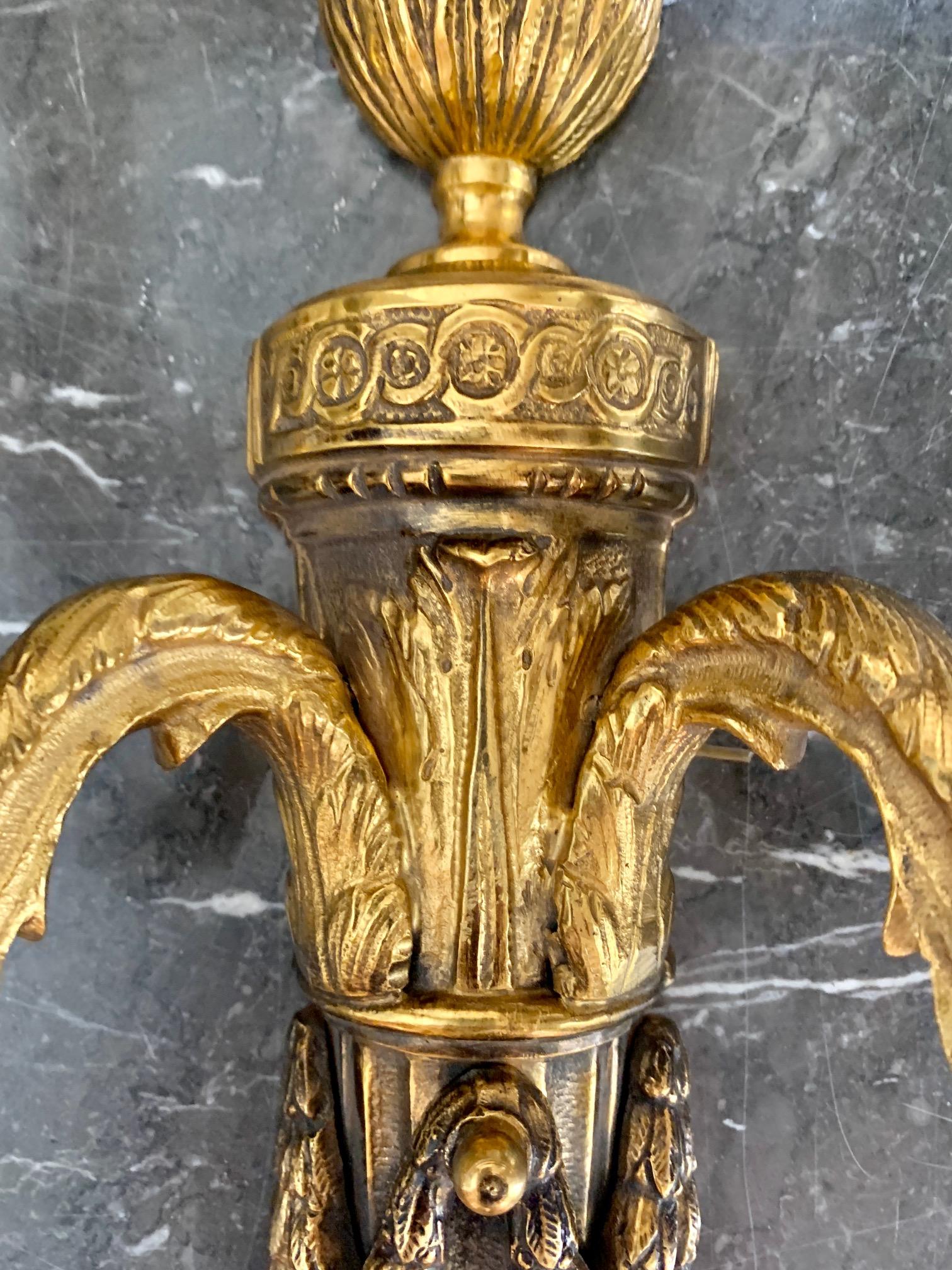 Pair of Gilt Bronze 20th Century Louis XVI Style Wall Sconces In Good Condition In Madrid, ES