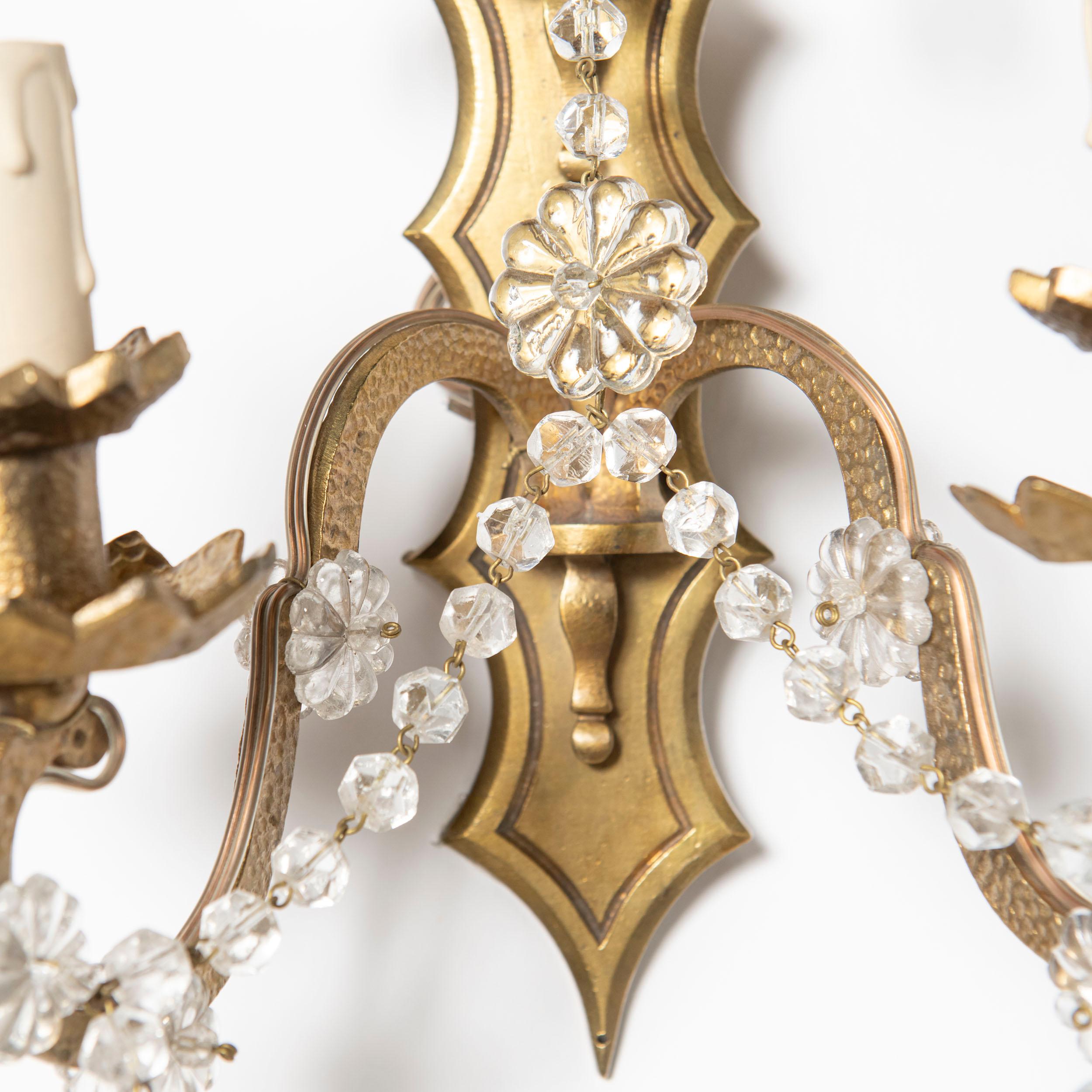 Pair of Gilt Bronze and Crystal Sconces Signed Sabino France, circa 1940 In Good Condition For Sale In Buenos Aires, Buenos Aires