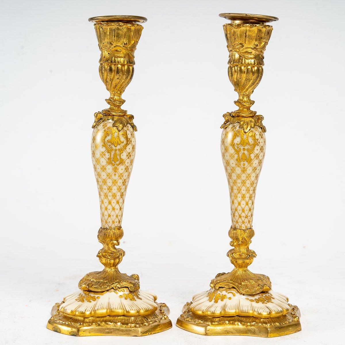 Pair of Gilt Bronze and Porcelain Candlesticks, Louis XV Style In Good Condition In Saint-Ouen, FR