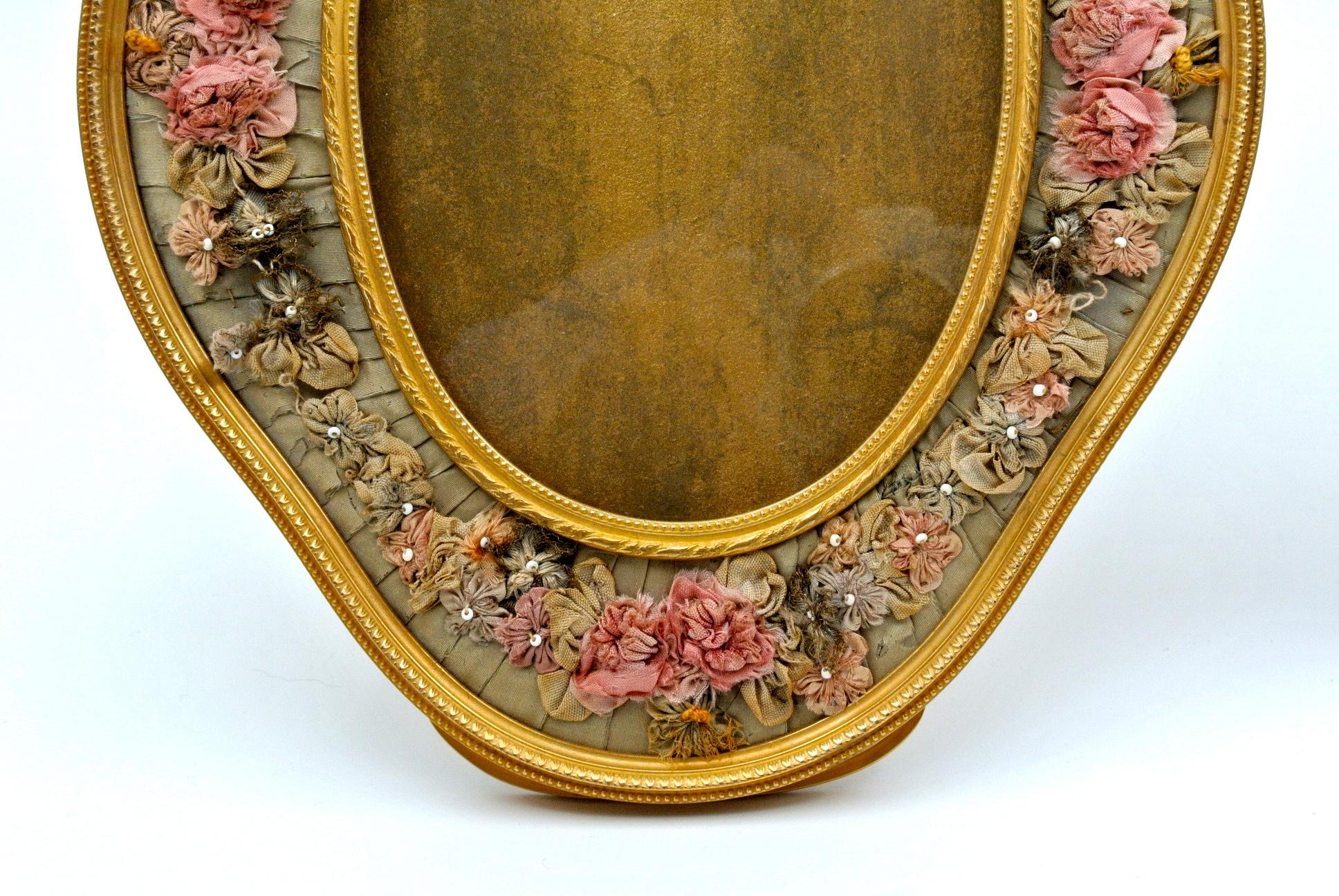 Pair of Gilt Bronze and Textile Photo Frames 6