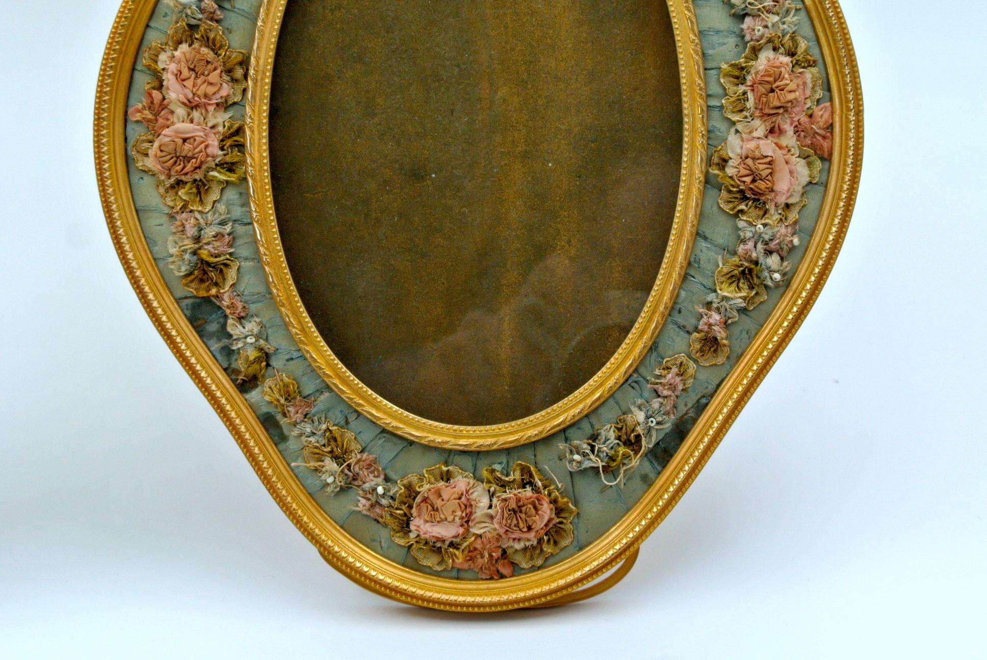Pair of Gilt Bronze and Textile Photo Frames 9