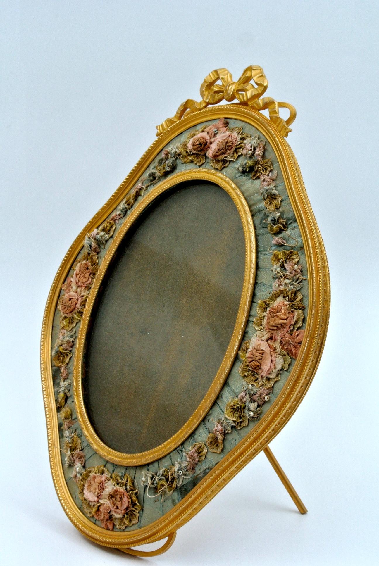 Pair of Gilt Bronze and Textile Photo Frames 10