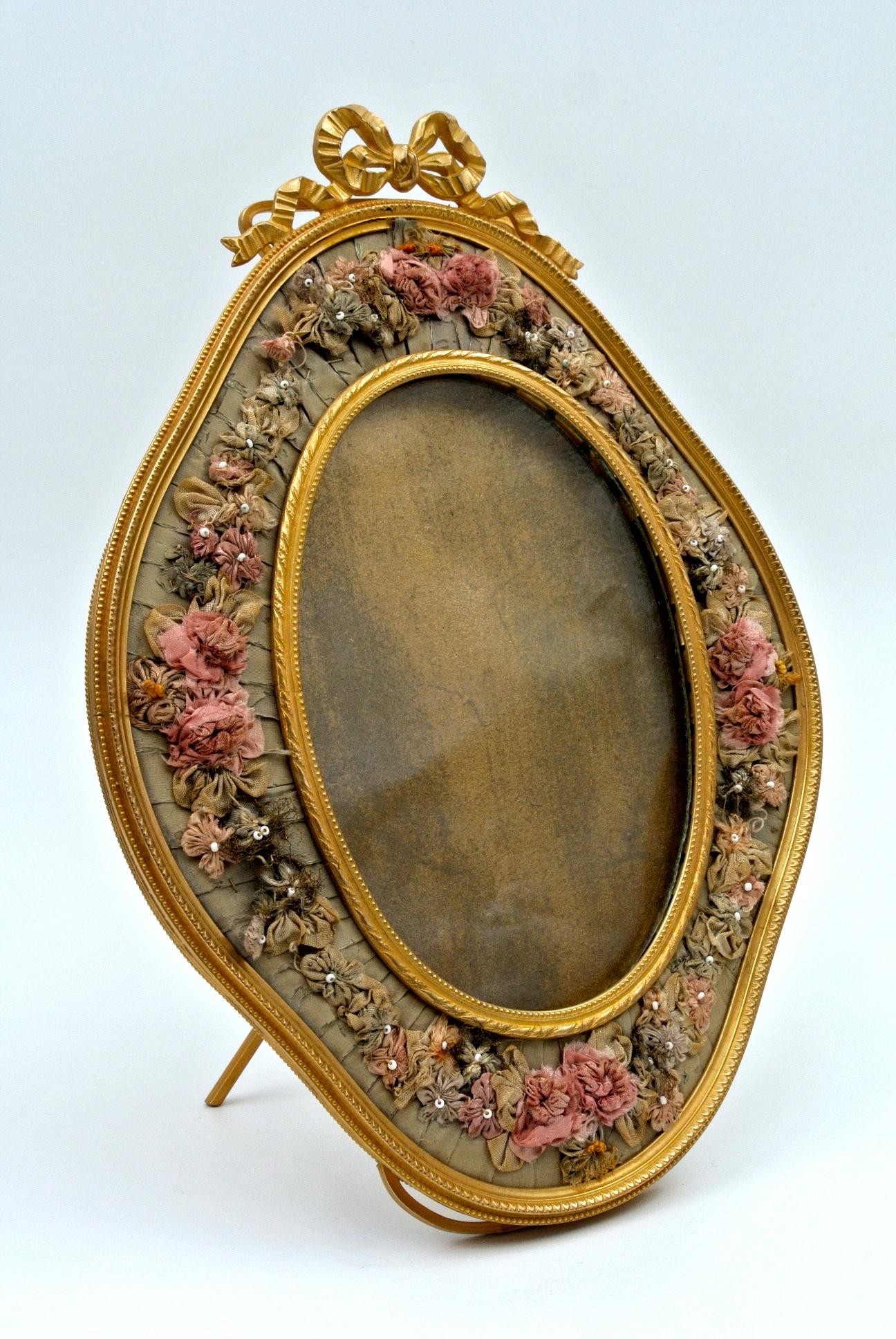 Pair of Gilt Bronze and Textile Photo Frames 3
