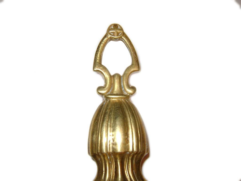 Caldwell-Wandleuchter aus vergoldeter Bronze, Paar (amerikanisch) im Angebot