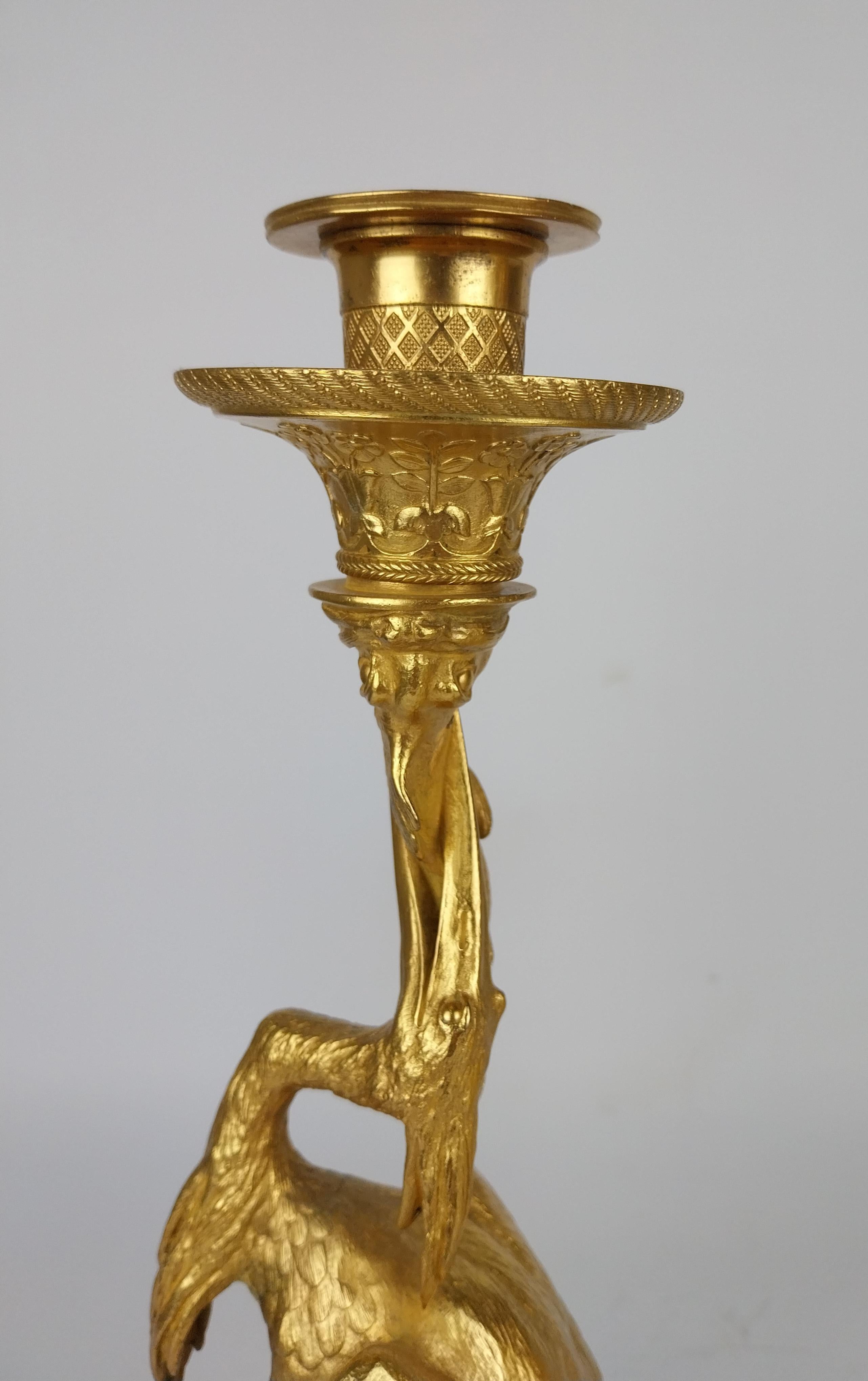 XIX secolo Coppia di candelabri cicogna in bronzo dorato di Christopher Fratin in vendita