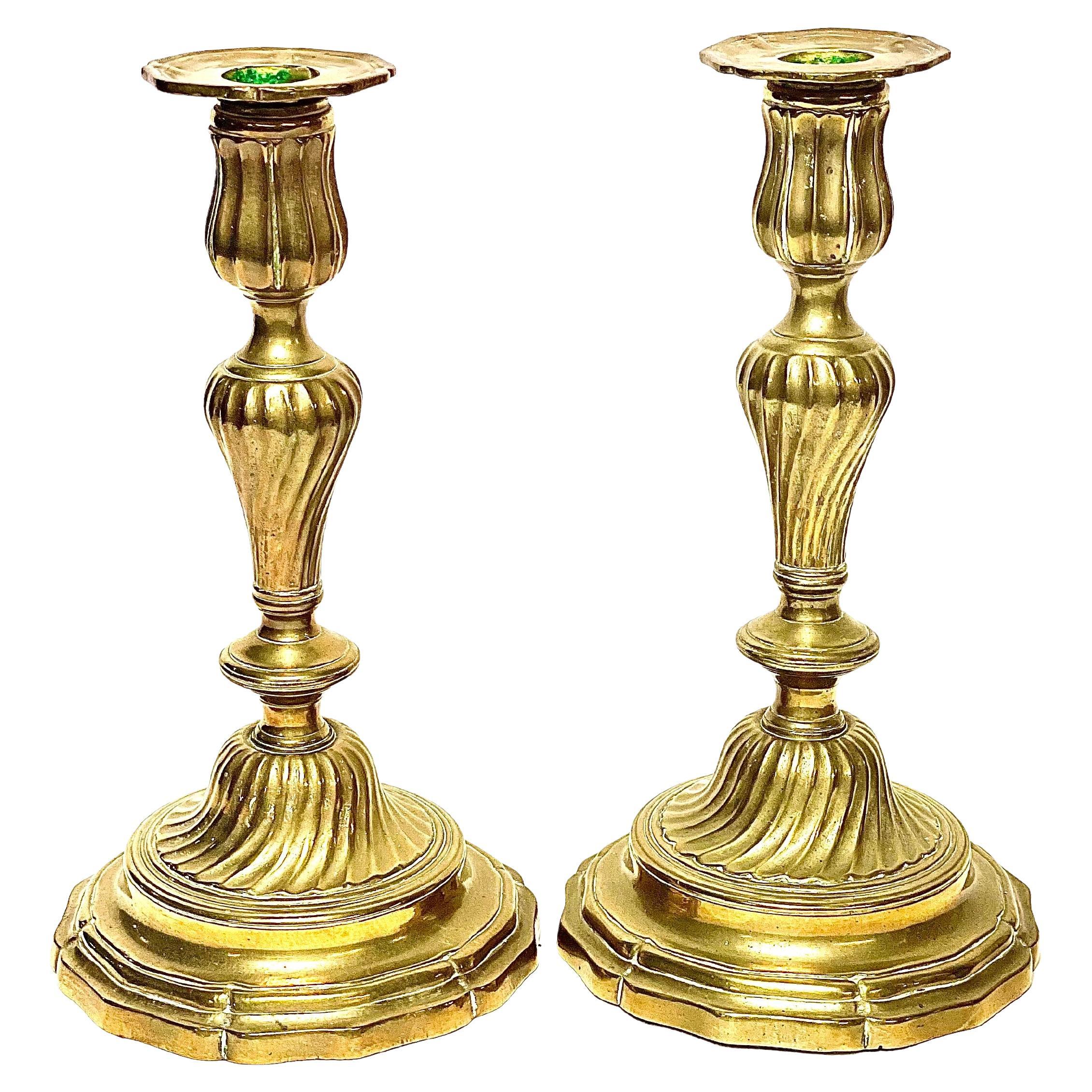 Coppia di candelieri in bronzo dorato, Francia, XVIII secolo