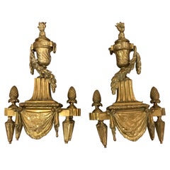 Paire de chenets en bronze doré