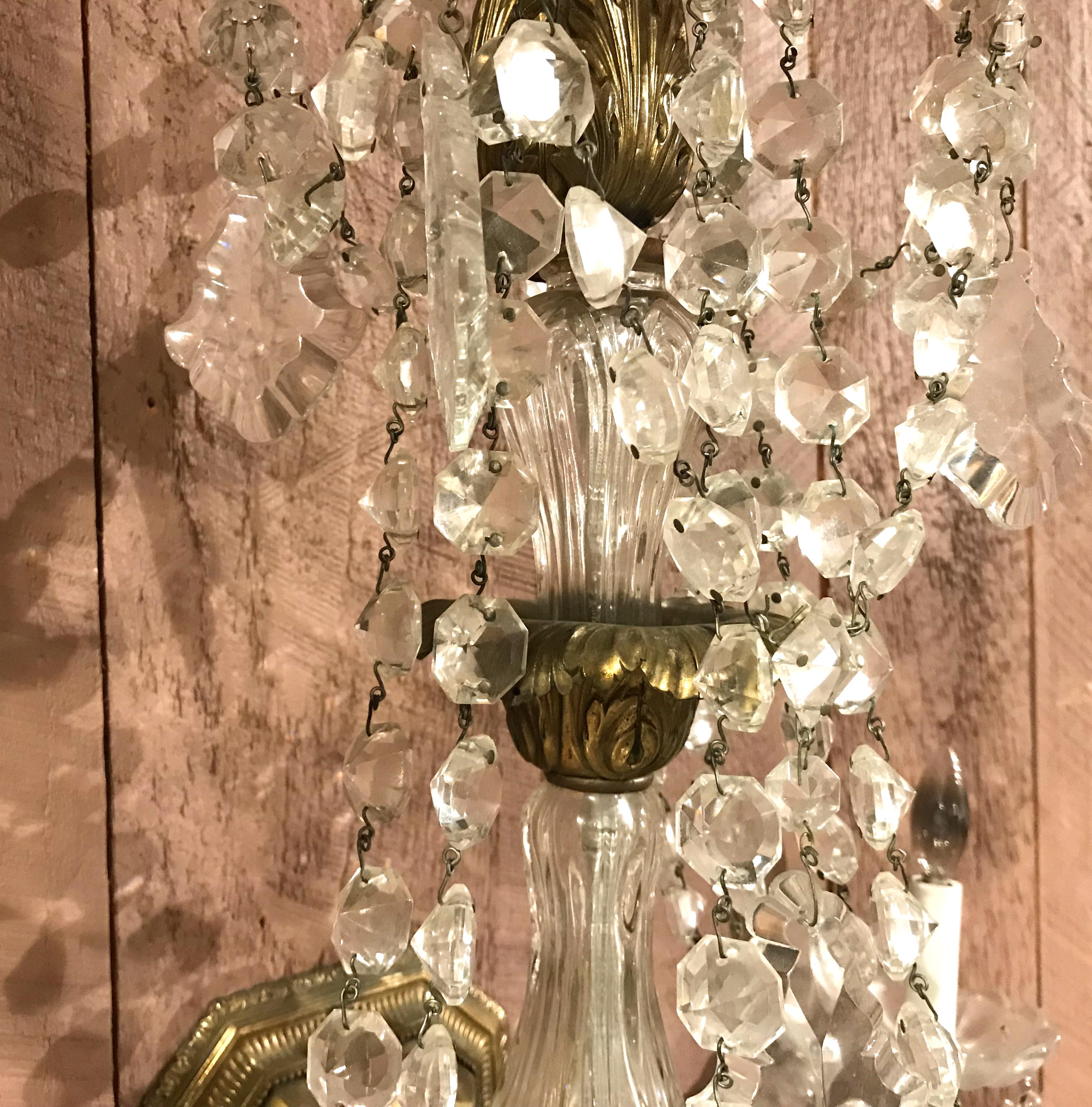 Fünflampige Wandleuchter aus vergoldeter Bronze und Kristallpalast im Angebot 3