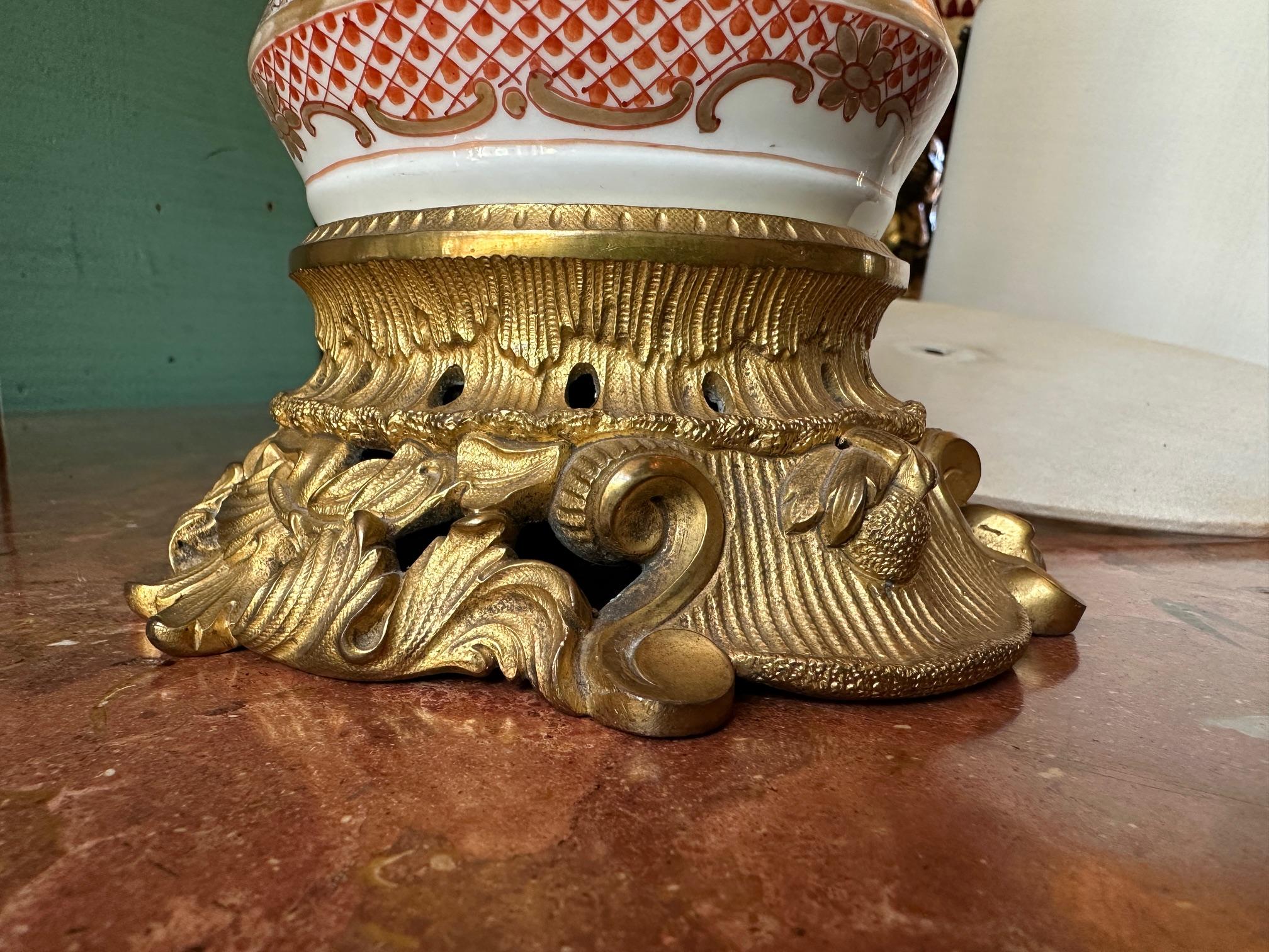 Pair of Gilt Bronze Mounted Chinese Porcelain Vases Table lamps & Shade Antique For Sale 3