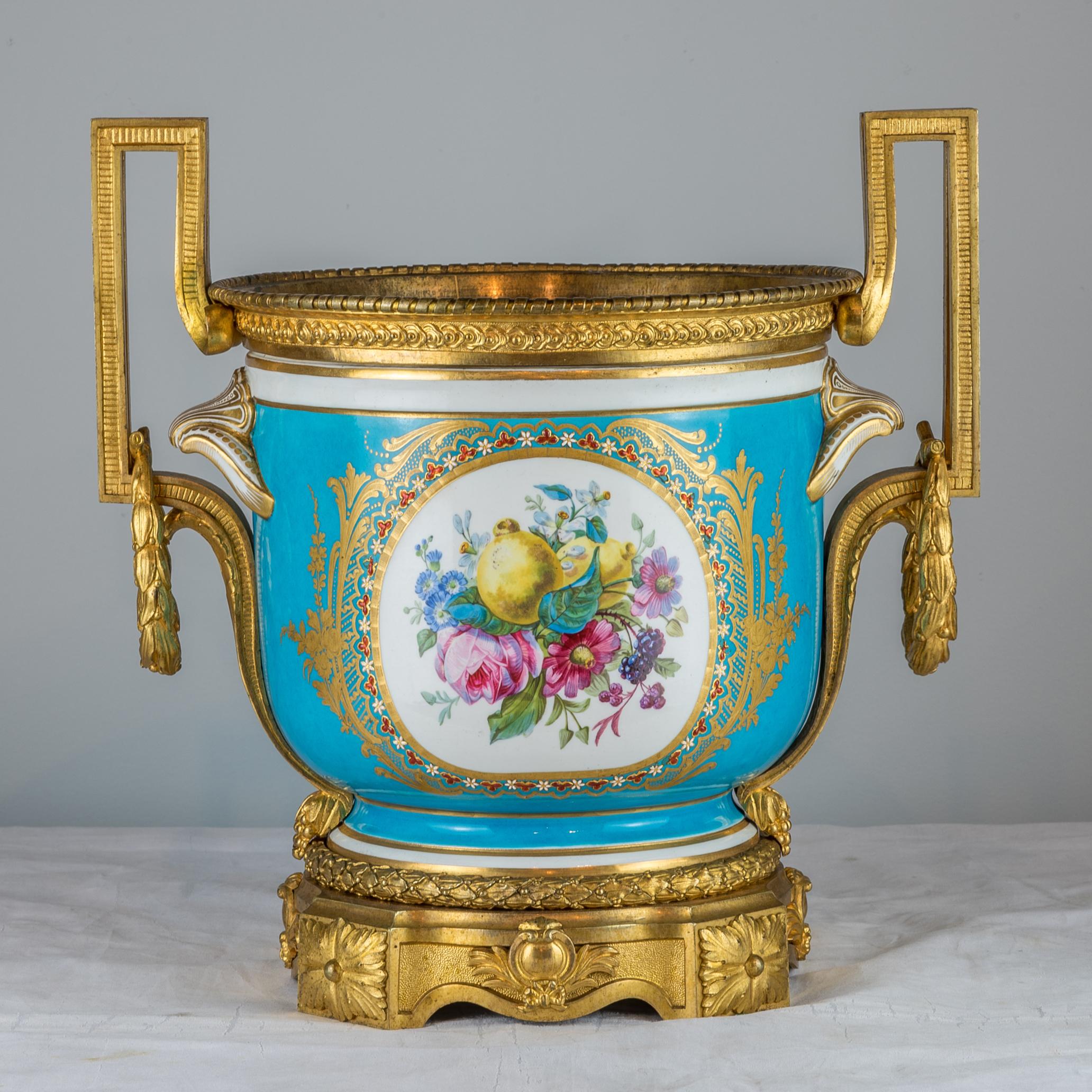 Pair of Gilt-Bronze Mounted Turquoise Ground Sèvres Style Jardinières In Good Condition For Sale In New York, NY