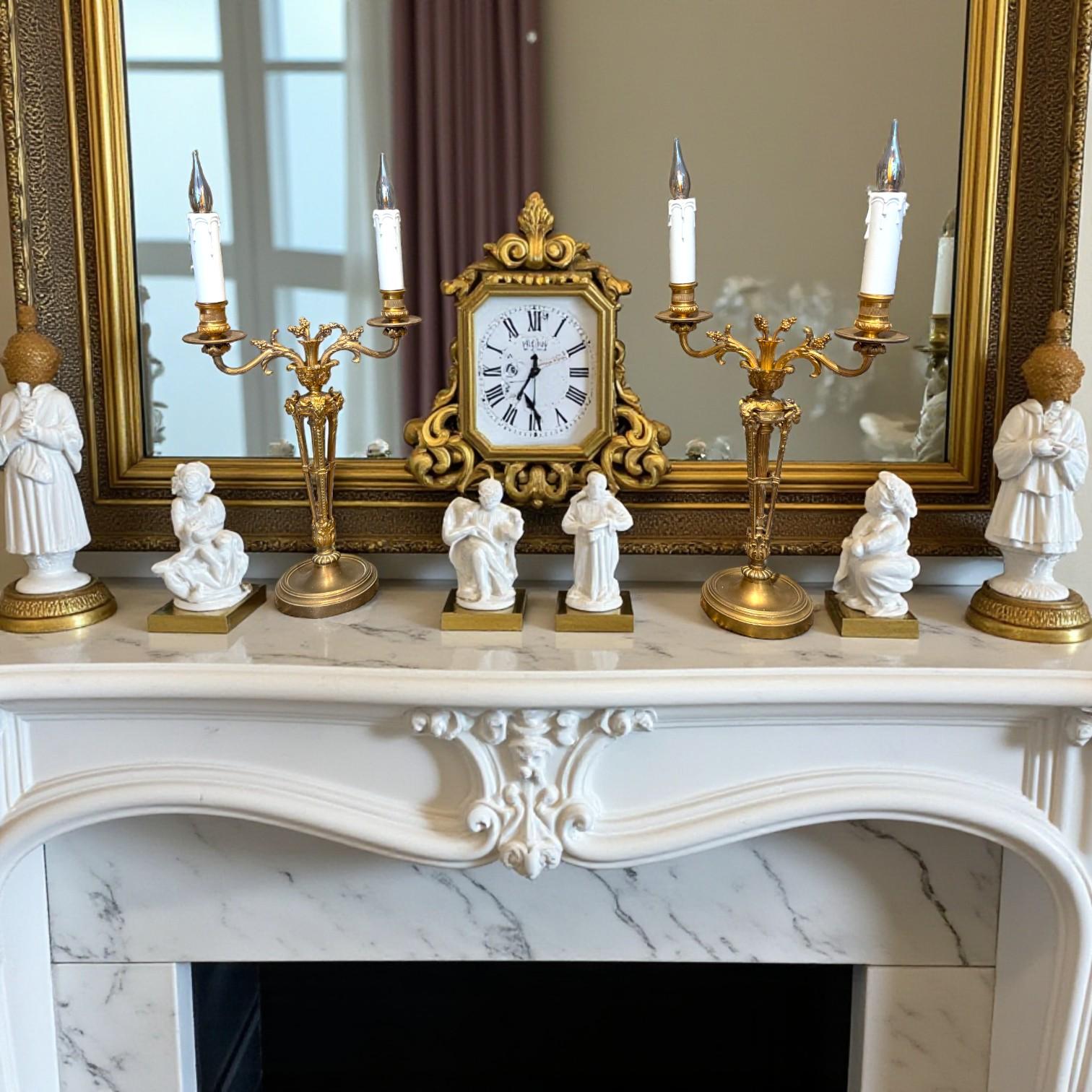Louis XVI Pair of Gilt Bronze Neoclassical Candelabra Lamps, 19th Century en vente