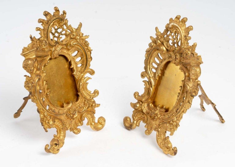 Pair of Gilt Bronze Photo Frames with Floral Decoration For Sale at 1stDibs