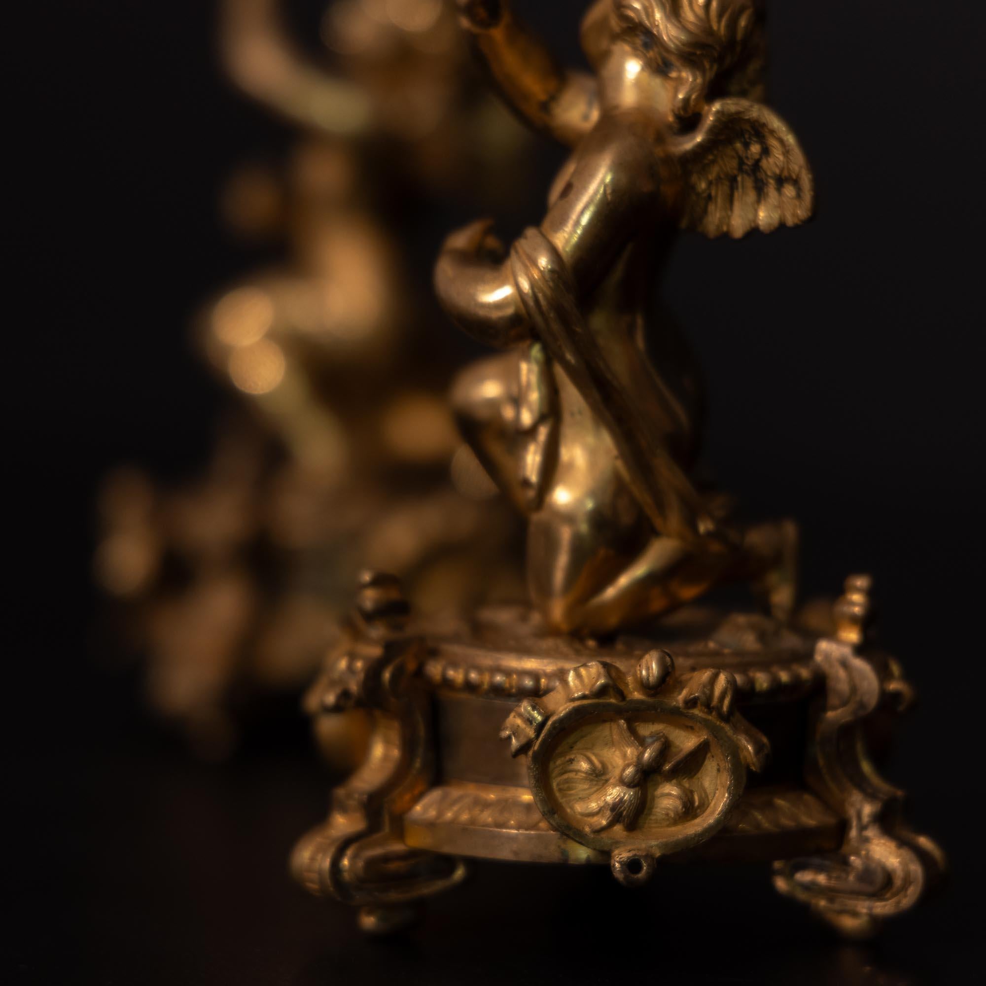Pair of gilt Bronze Putti on Pedestals, probably France, Late 18th Century In Good Condition In Greding, DE