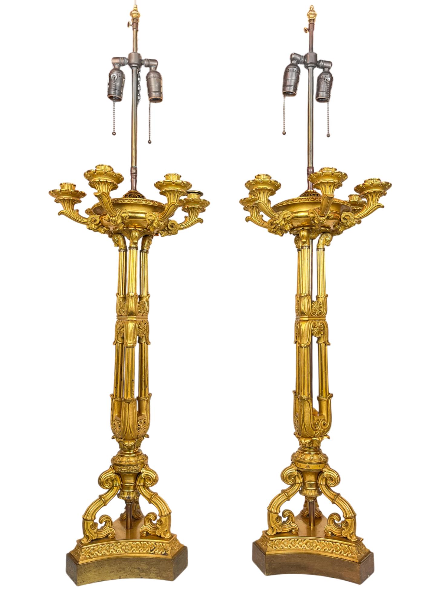 Pareja de Candelabros Neoclásicos de Bronce Dorado de Seis Luces, Montados como Lámparas en venta 1