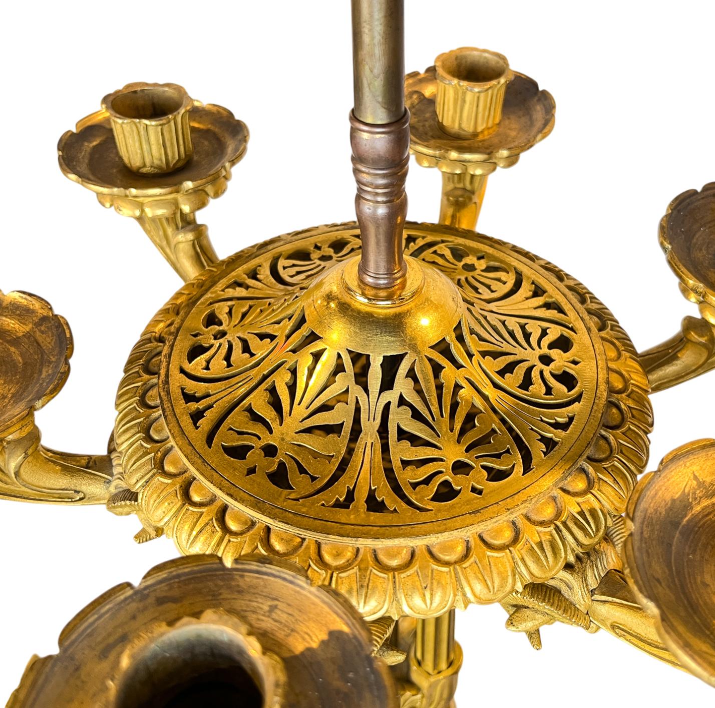 Pareja de Candelabros Neoclásicos de Bronce Dorado de Seis Luces, Montados como Lámparas en venta 2