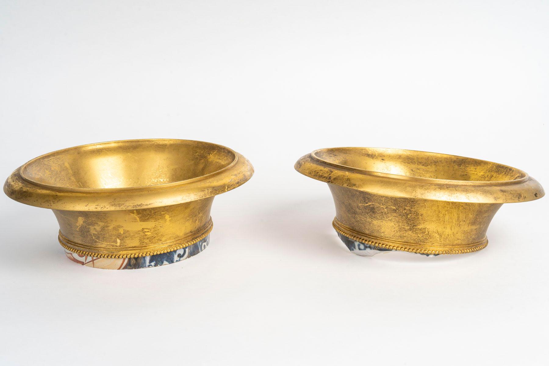 Pair of gilt bronze vase tops, Napoleon III period, 19th century.

Pair of gilt bronze vase tops, Napoleon III period, 19th century.
H: 7cm, D: 23cm