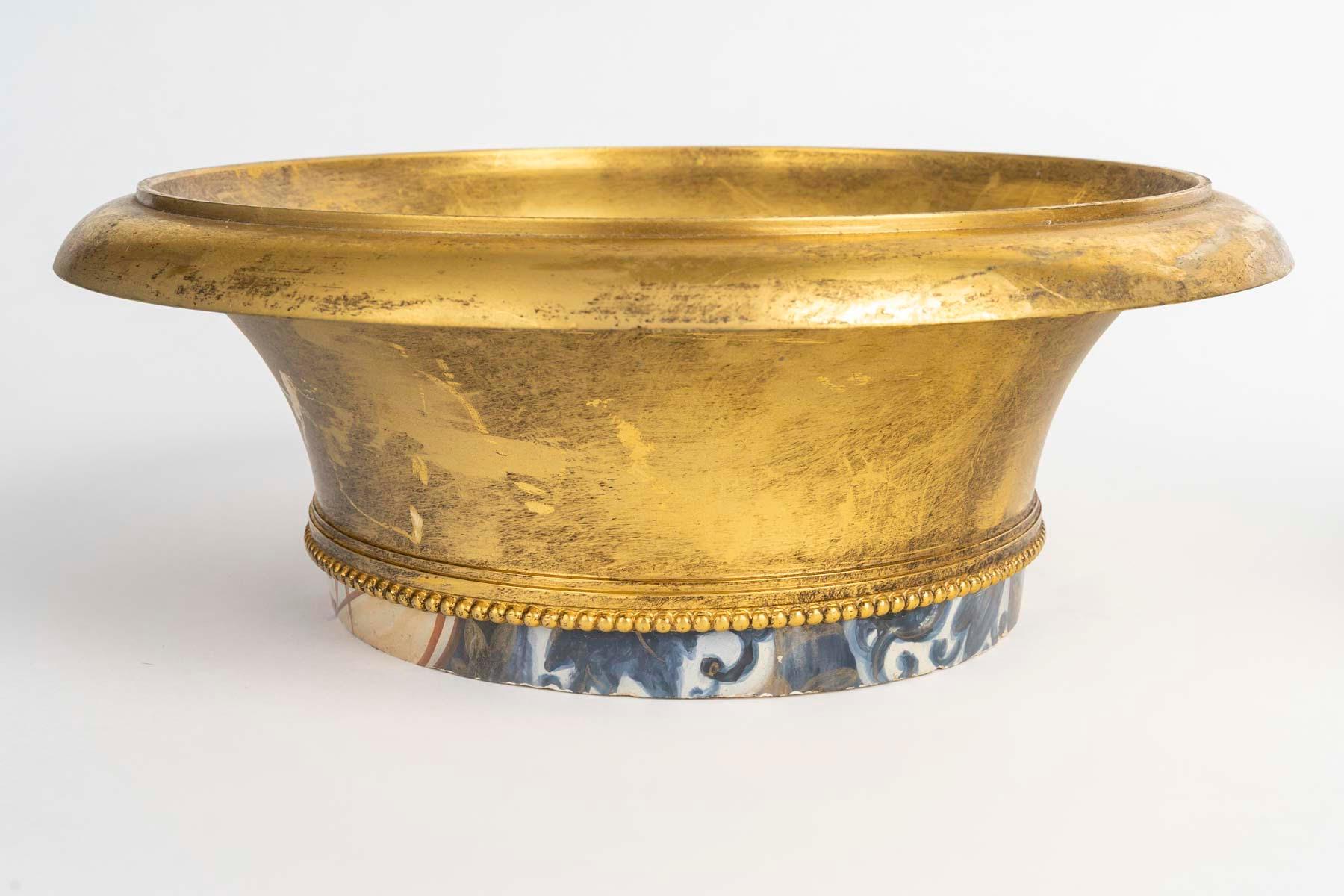 Coppia di vasi in bronzo dorato, periodo Napoleone III, XIX secolo. In condizioni buone in vendita a Saint-Ouen, FR