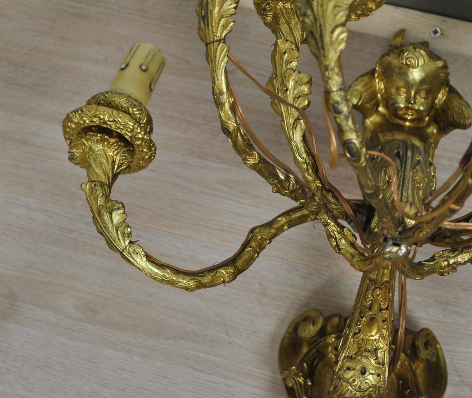 Coppia di applique in bronzo dorato con putti alati, Napoleone III, XIX secolo in vendita 8