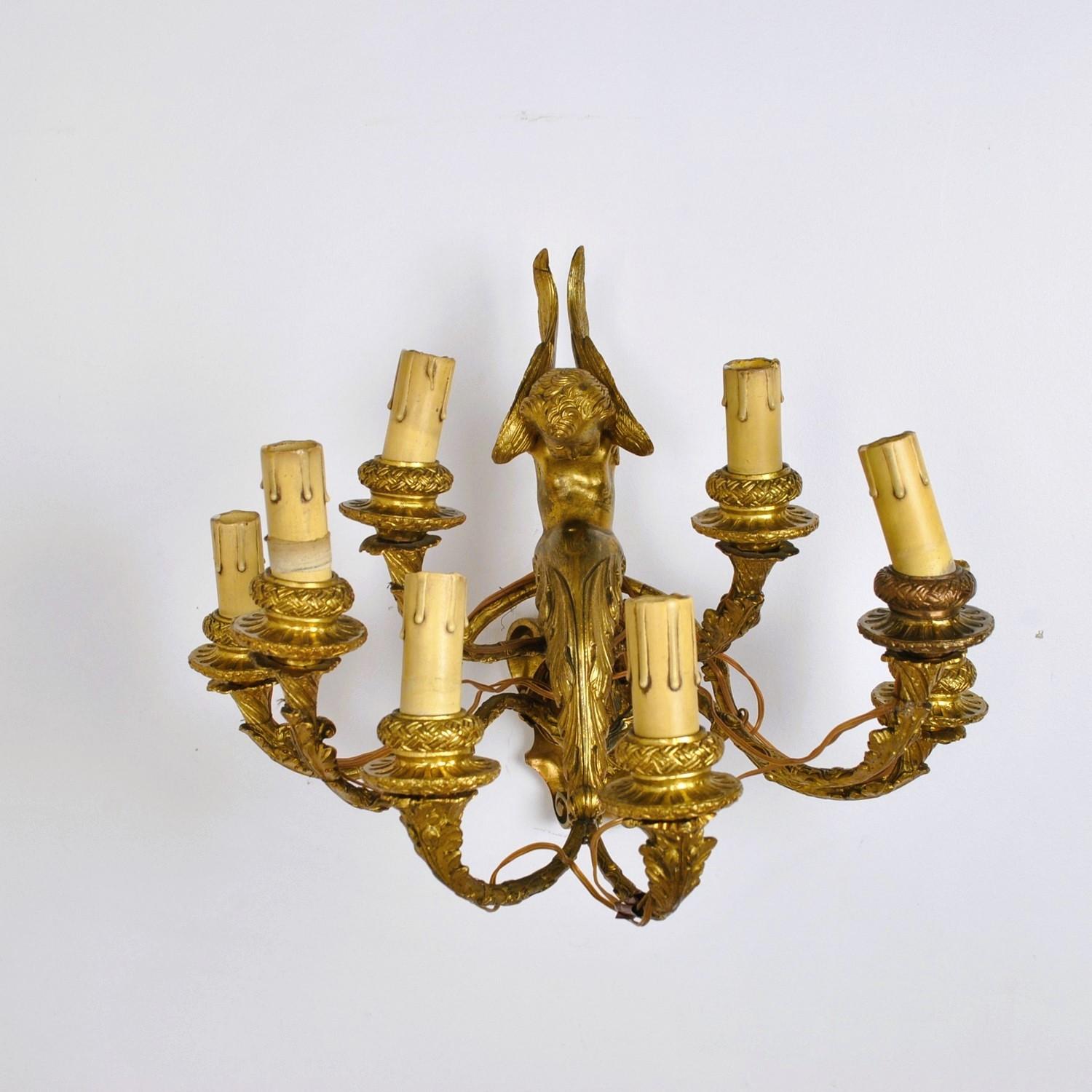 Coppia di applique in bronzo dorato con putti alati, Napoleone III, XIX secolo in vendita 2
