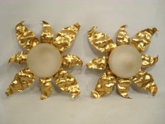 Paire d'appliques murales / d'appliques / d'affleurements en fer forgé doré. Italie 1950