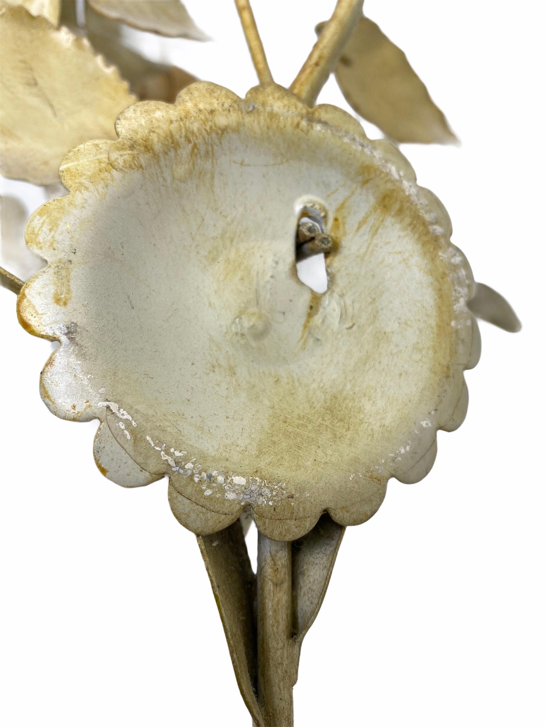 Mid-20th Century Pair of Gilt Flower and Leaf Tole Sconces Polychrome Metal, 1960s, Italy