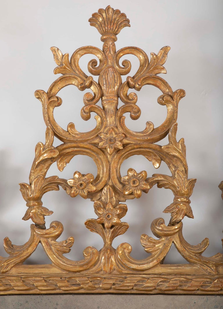 Pair of Gilt Italian Neoclassical Mirrors For Sale 3