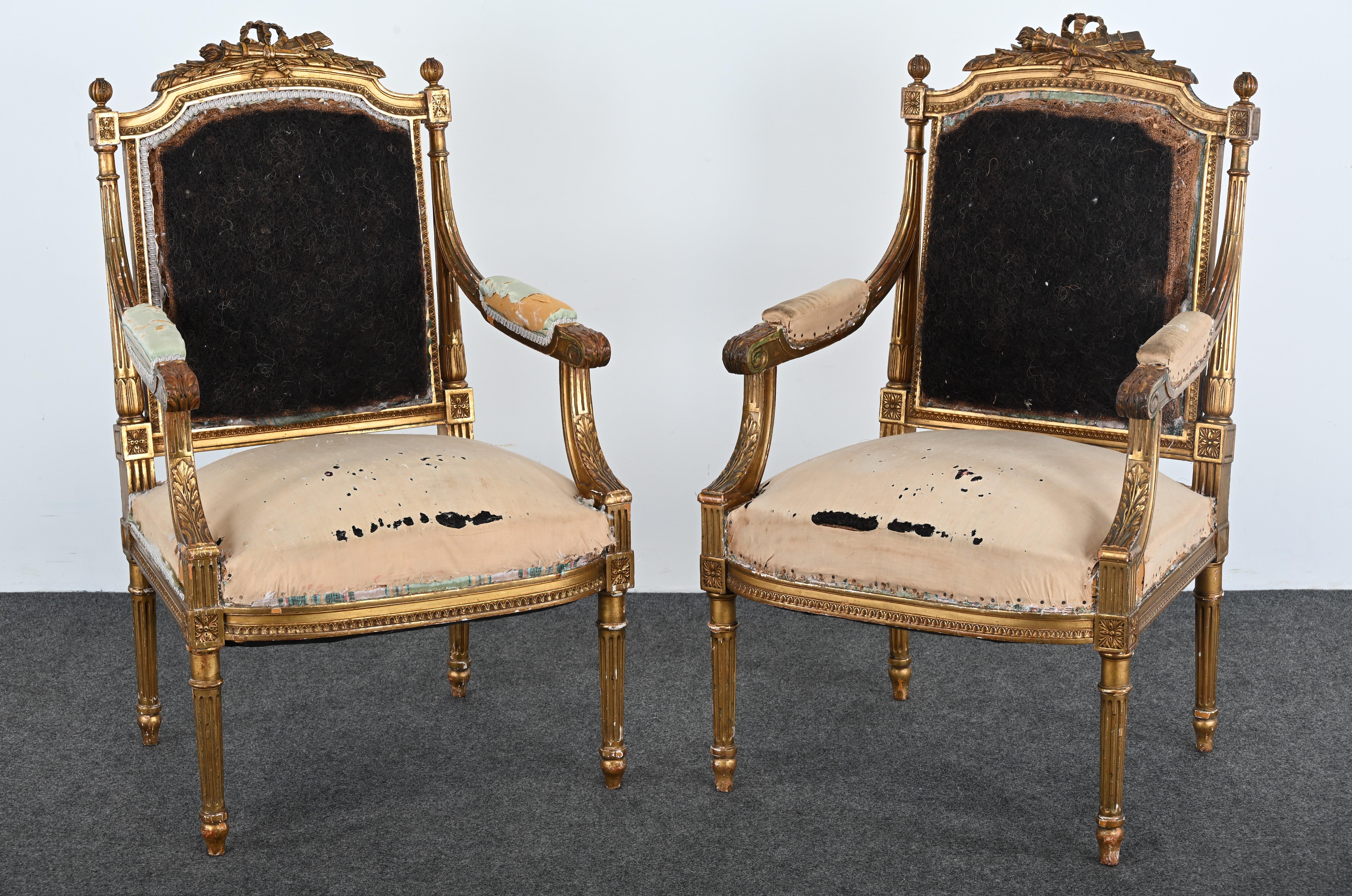Pair of Gilt Louis XVI French Chairs, circa 1900 In Good Condition For Sale In Hamburg, PA