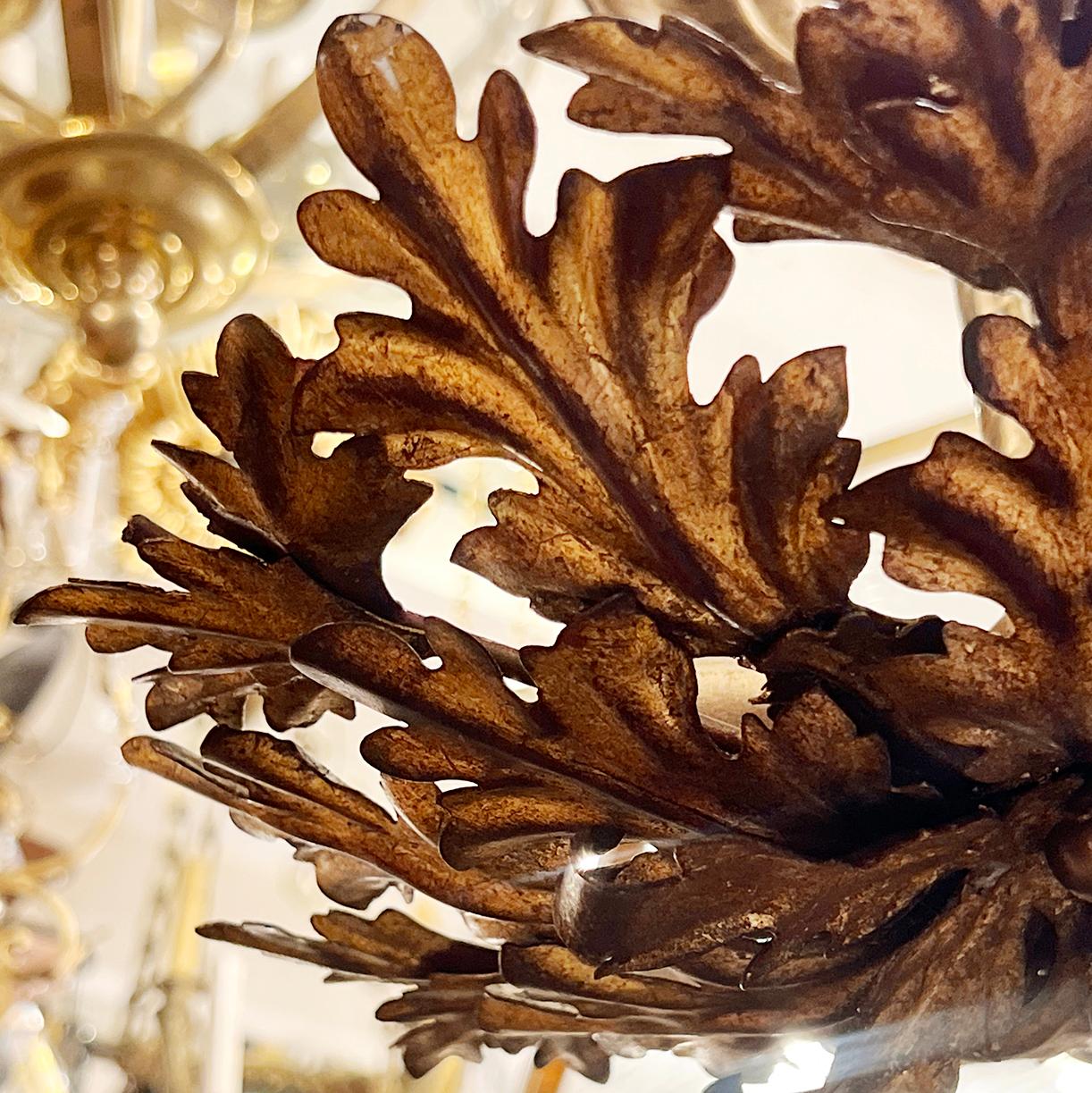 Doré Paire de luminaires en métal doré, vendus individuellement en vente