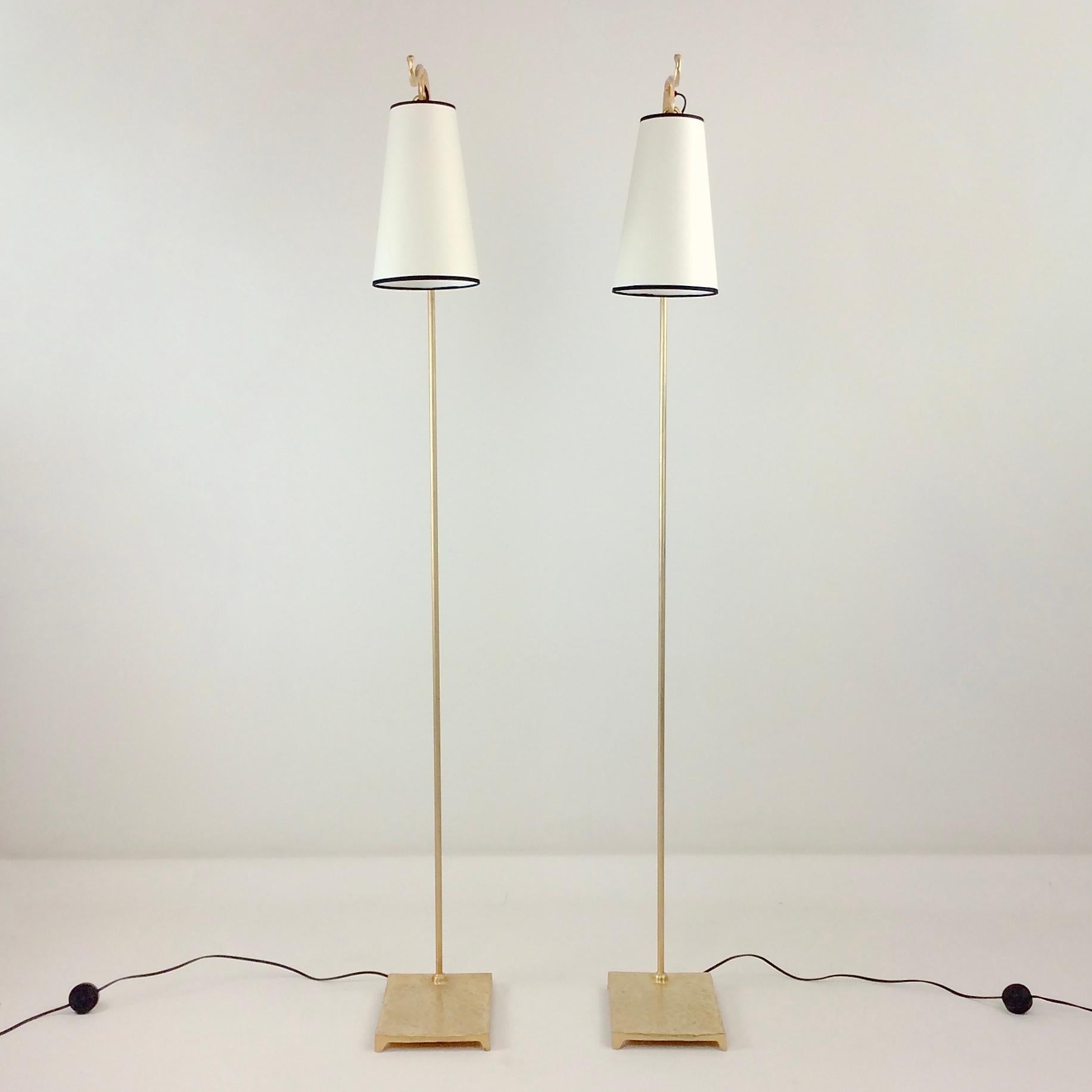 Pair of Gilt Metal Floor Lamps, circa 1980, France. In Good Condition In Brussels, BE