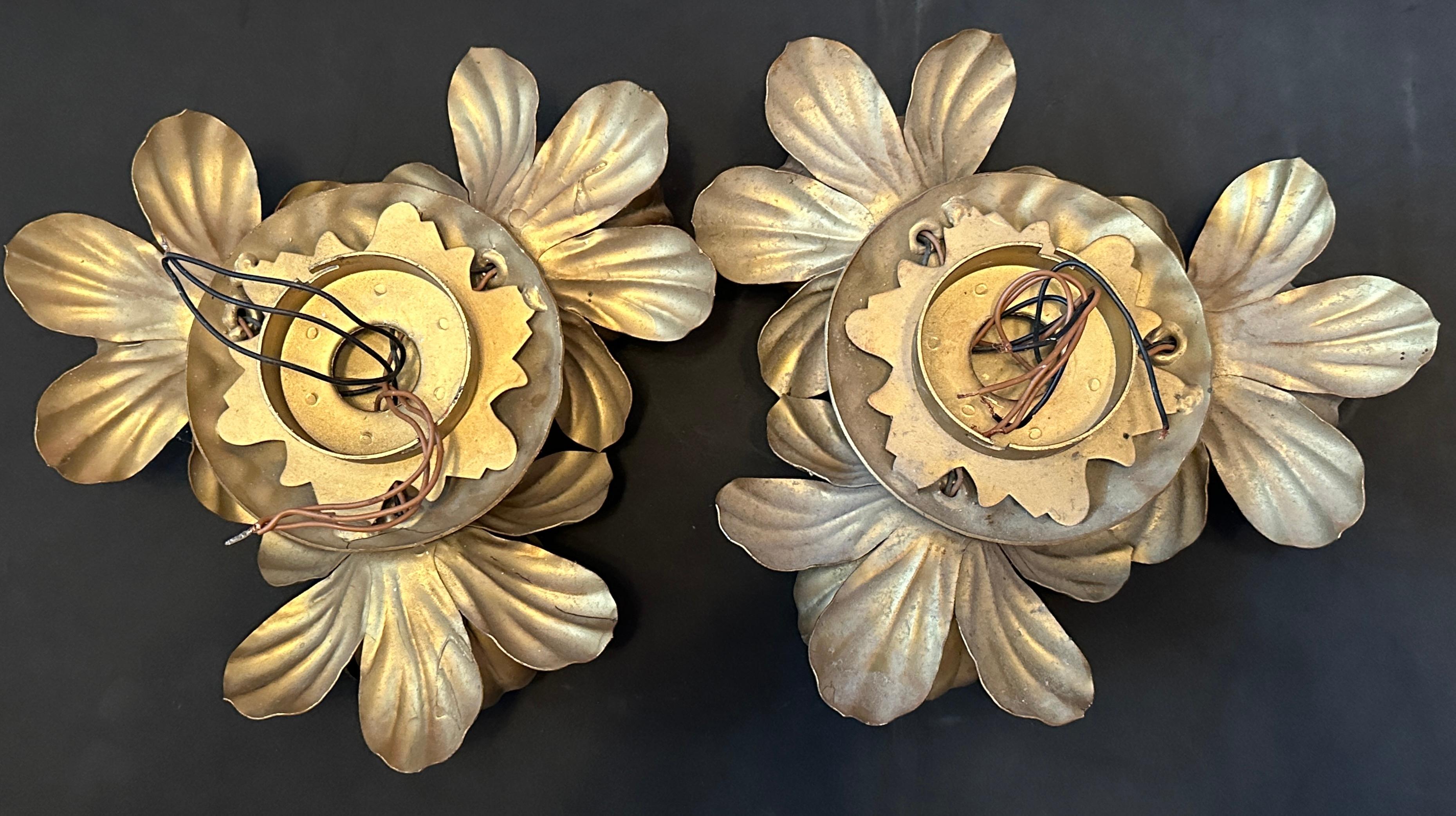 Pair of Gilt Metal Leafs and Flower Tole Hollywood Regency Flush Mount, Italy 11