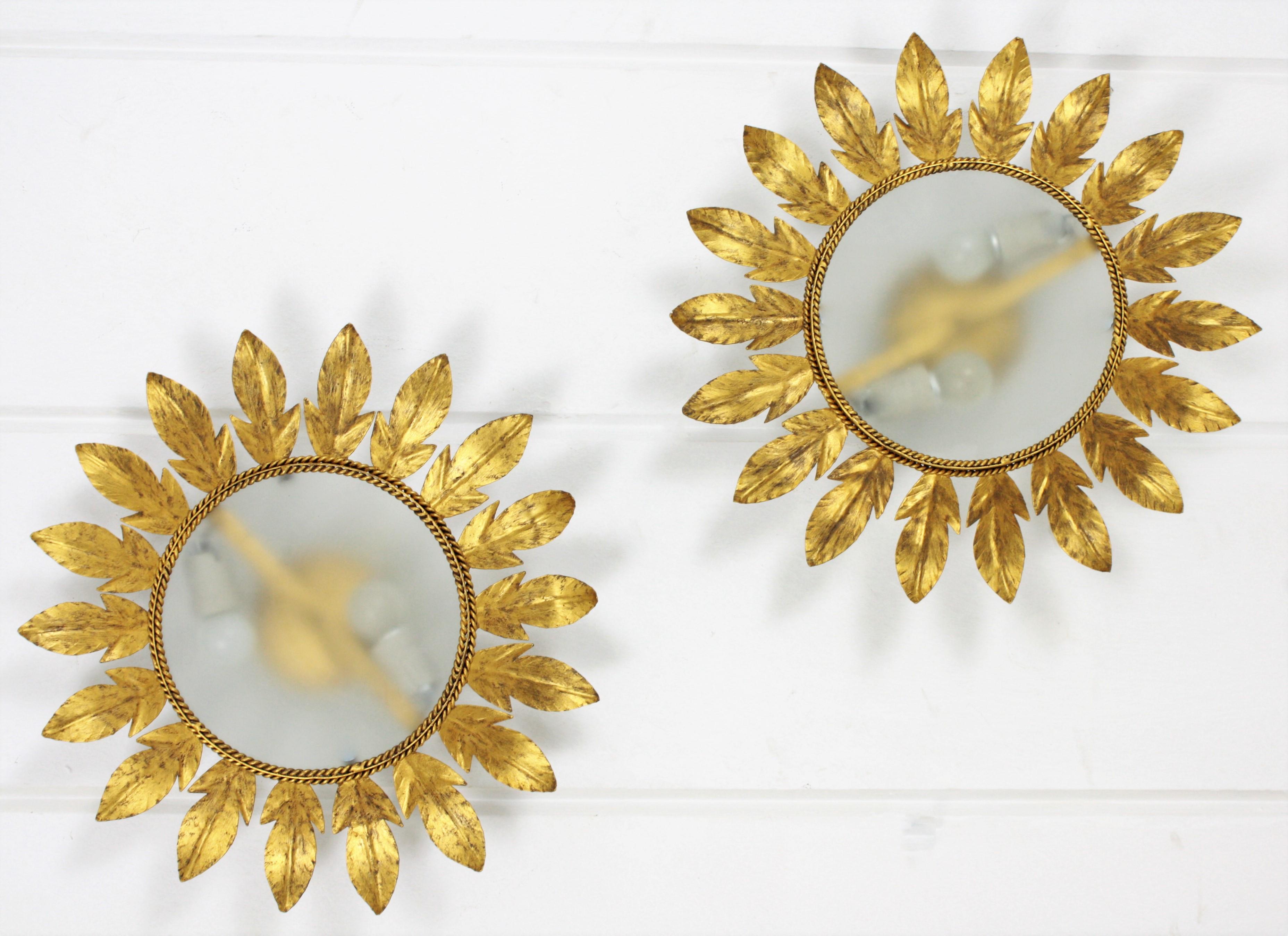Pair of Gilt Metal Flower Sunburst Flush Mounts / Wall Mirrors, Spain 1960s In Good Condition In Barcelona, ES