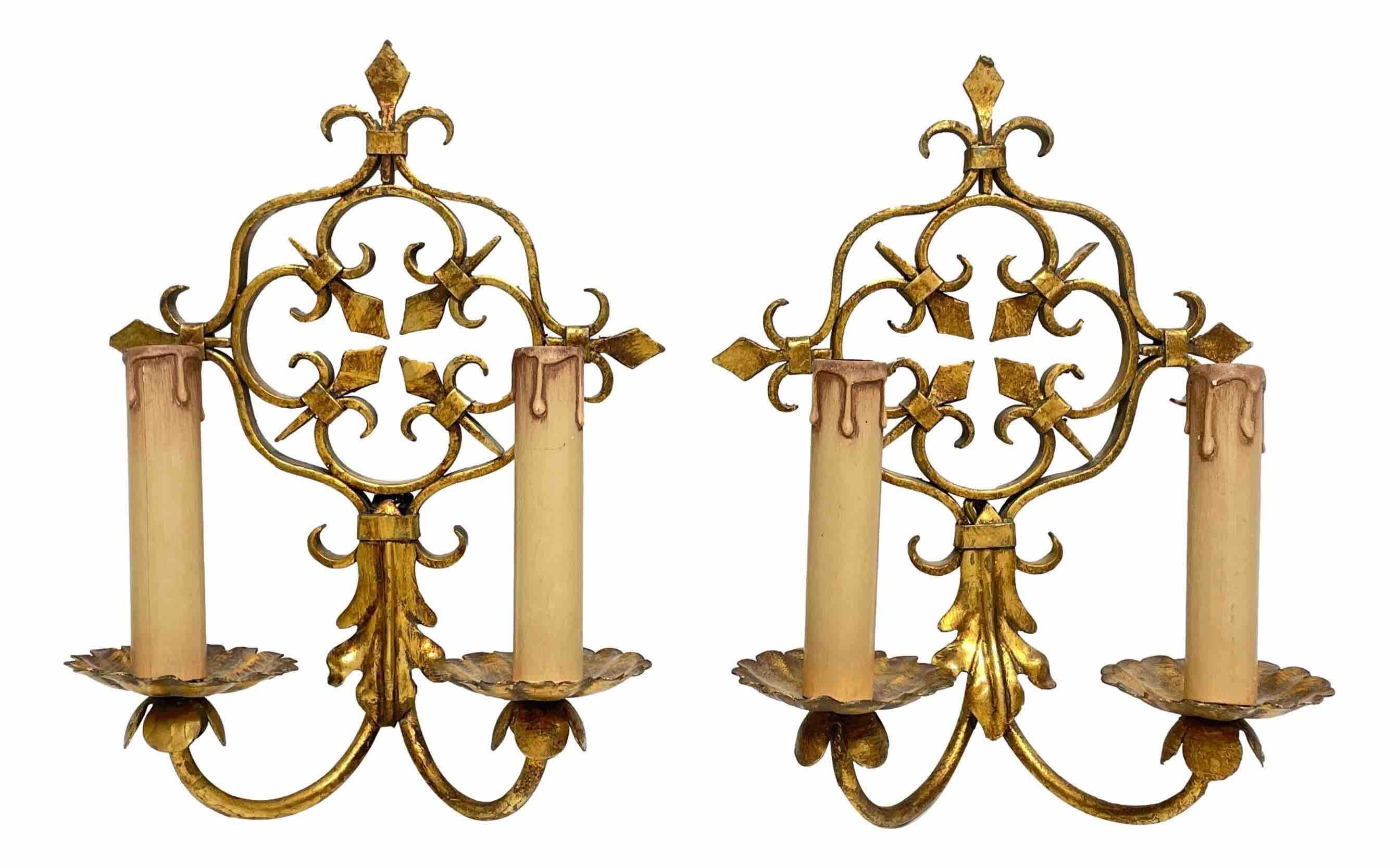 Italian Pair of Gilt Metal Tole Toleware Sconces by Banci Firenze, Italy, 1960s For Sale
