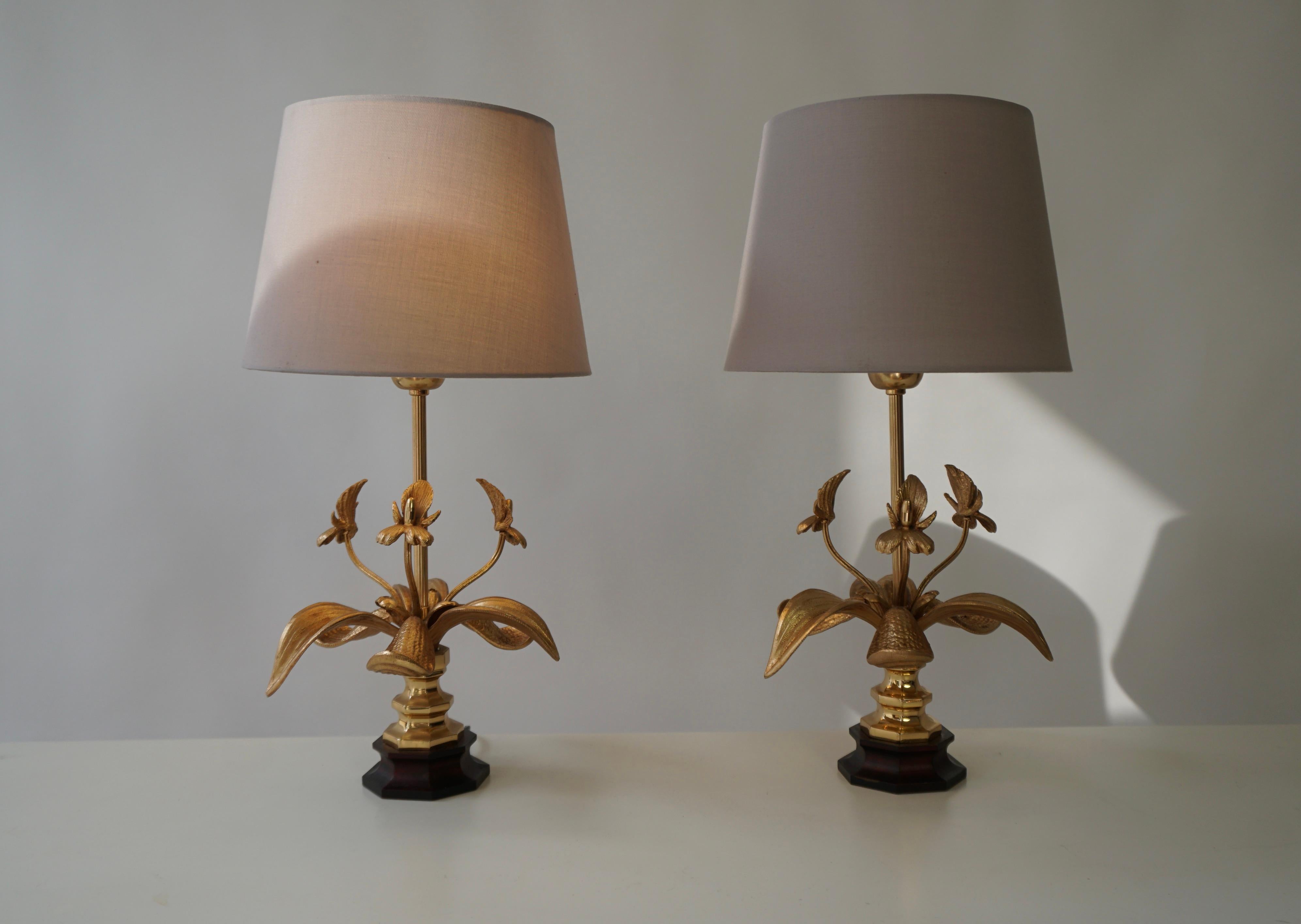 Paire de lampes de table orchidées dorées, France, 1970 Bon état - En vente à Antwerp, BE