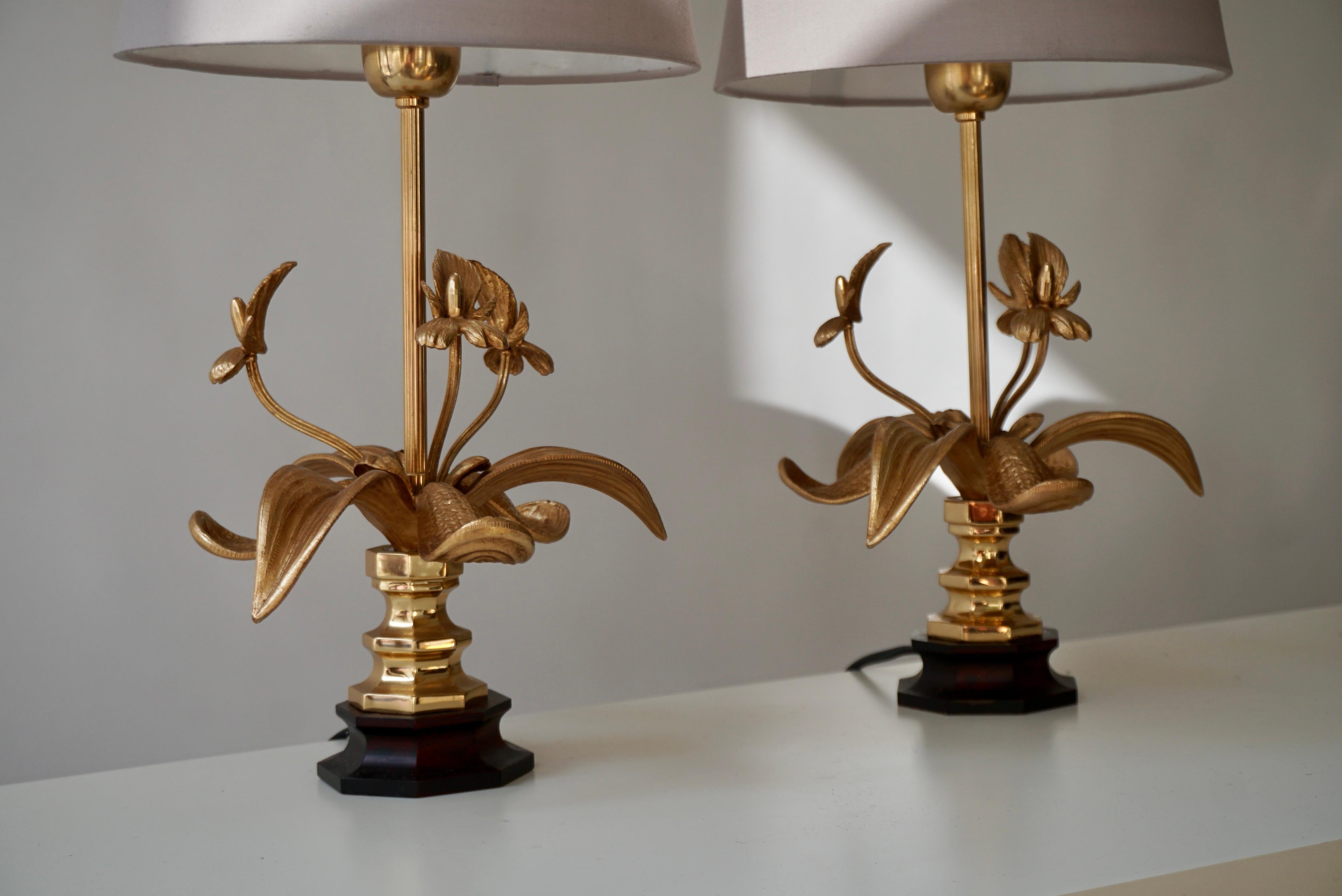 20ième siècle Paire de lampes de table orchidées dorées, France, 1970 en vente