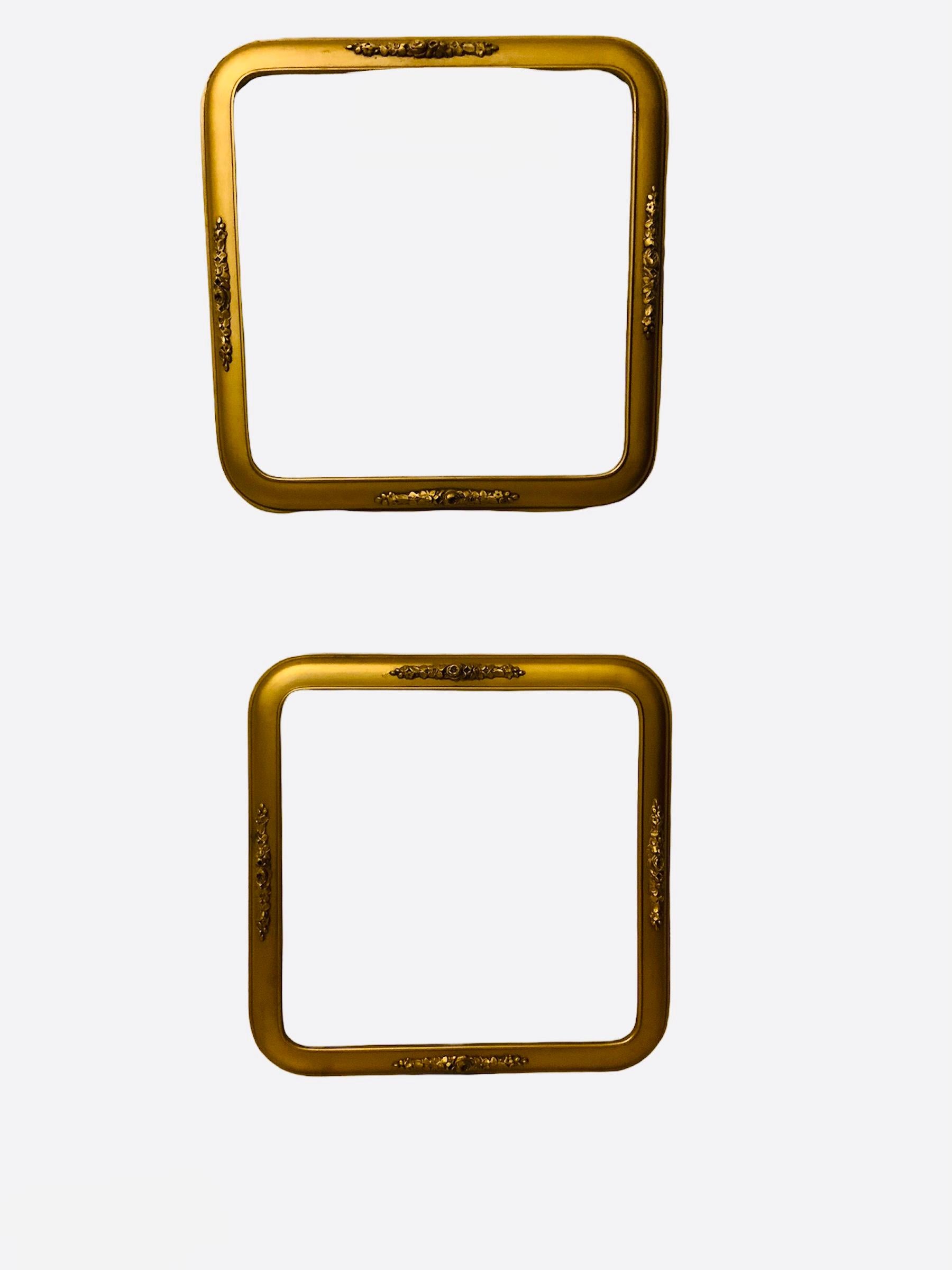 Pair of Gilt Picture/Painting Frames For Sale 6