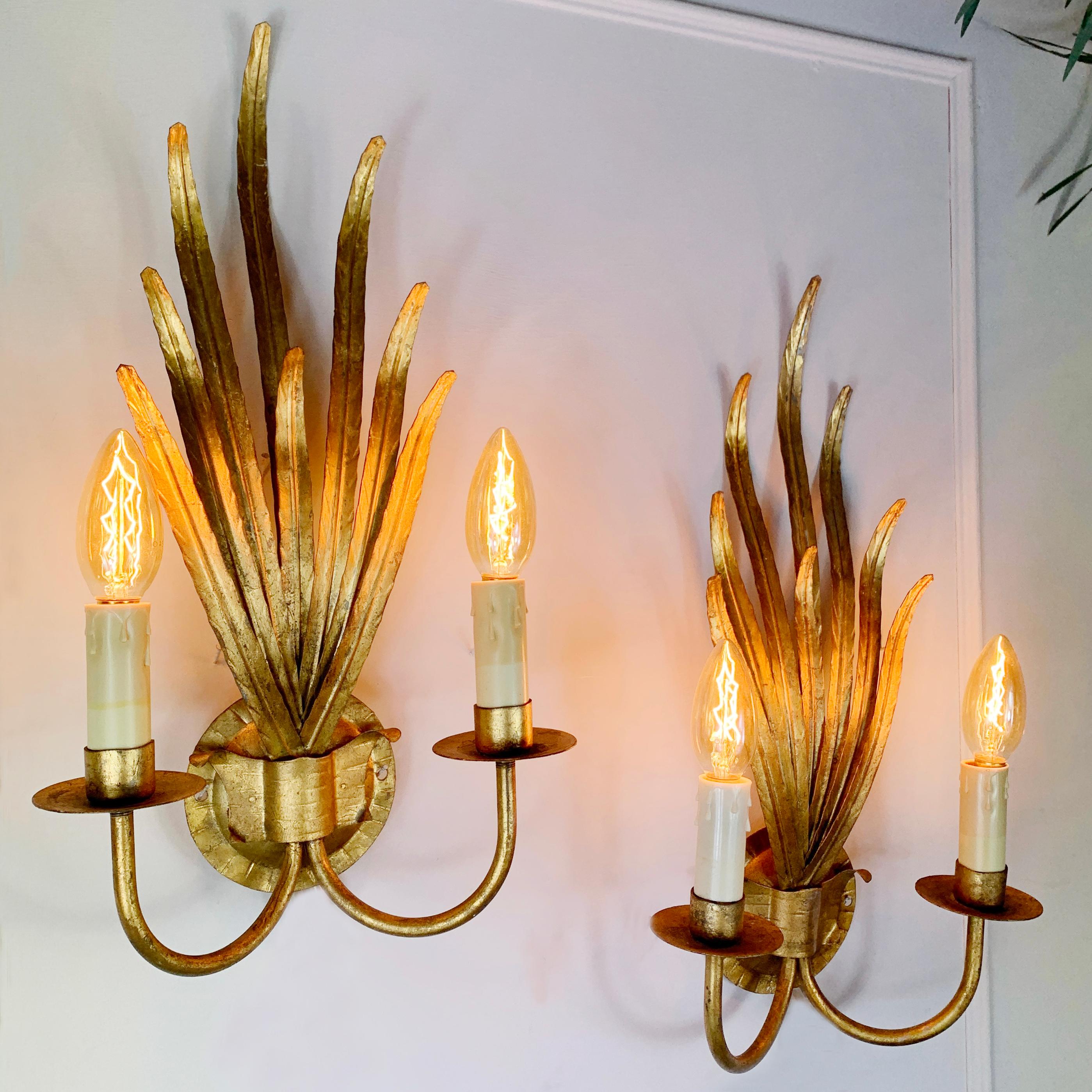 Hollywood Regency Pair of Gold Reed Leaf Wall Lights, Att to ‘Ferro Art’