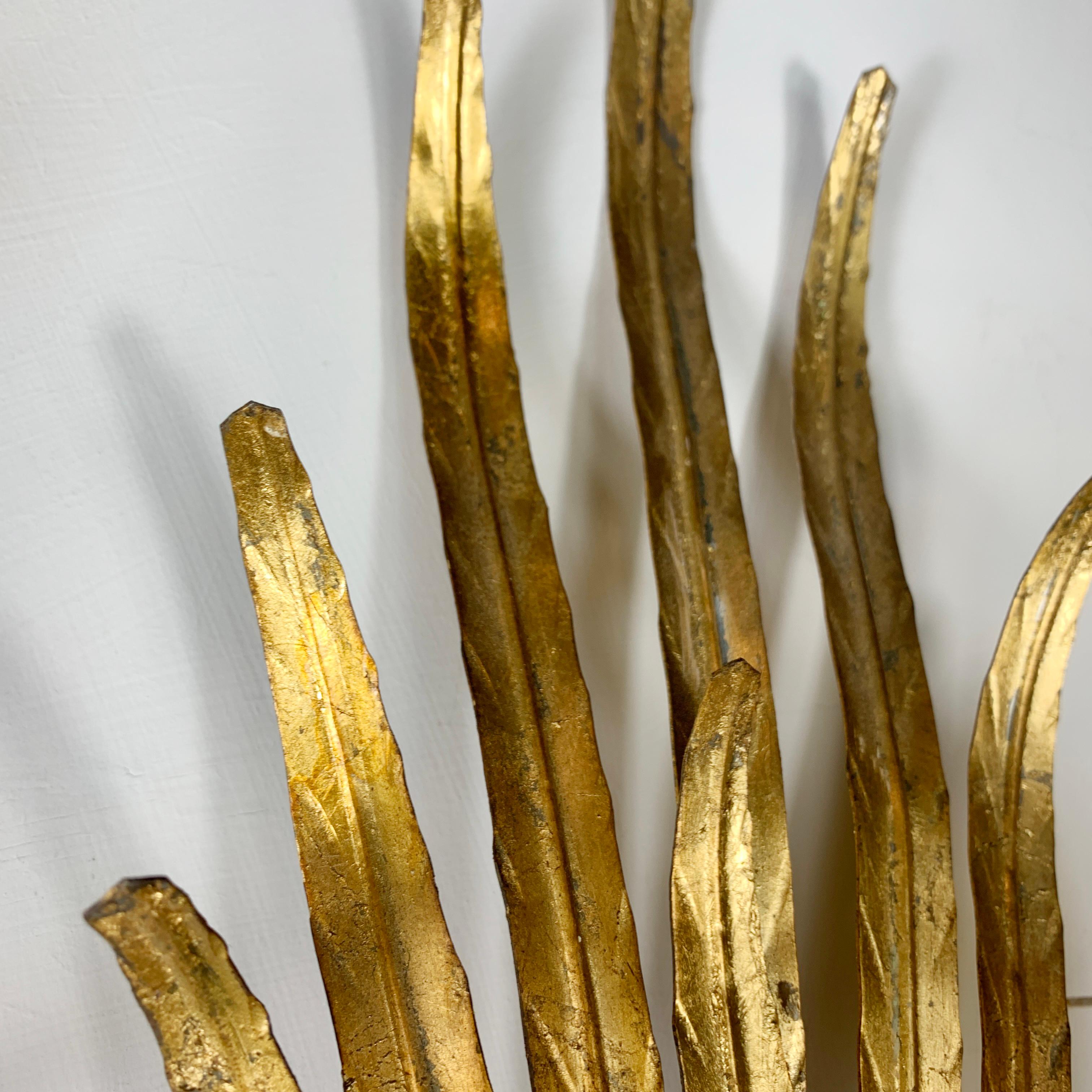 Pair of Gold Reed Leaf Wall Lights, Att to ‘Ferro Art’ In Good Condition In Hastings, GB