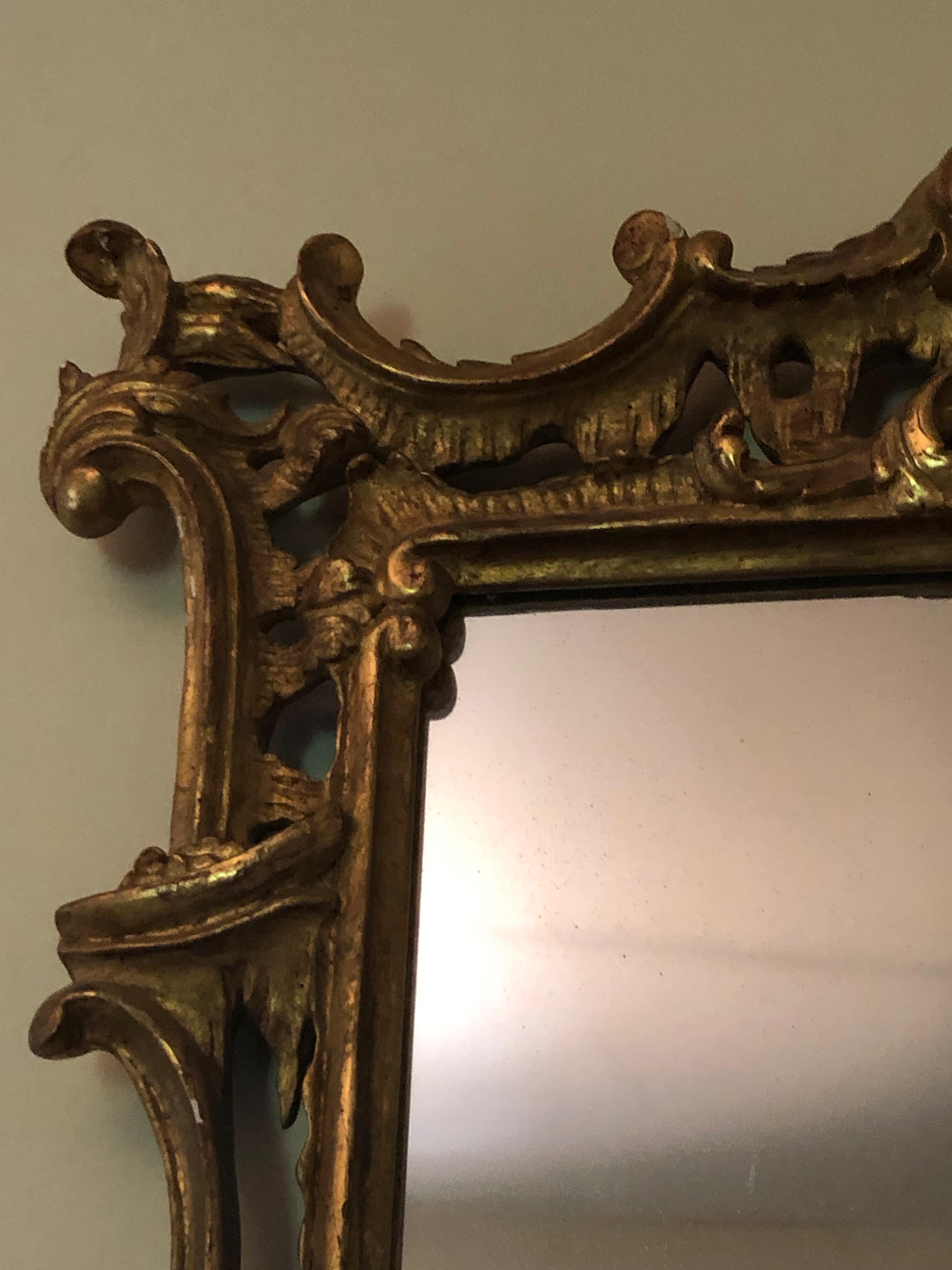 Miroir chinoiserie doré de style Régence en vente 6