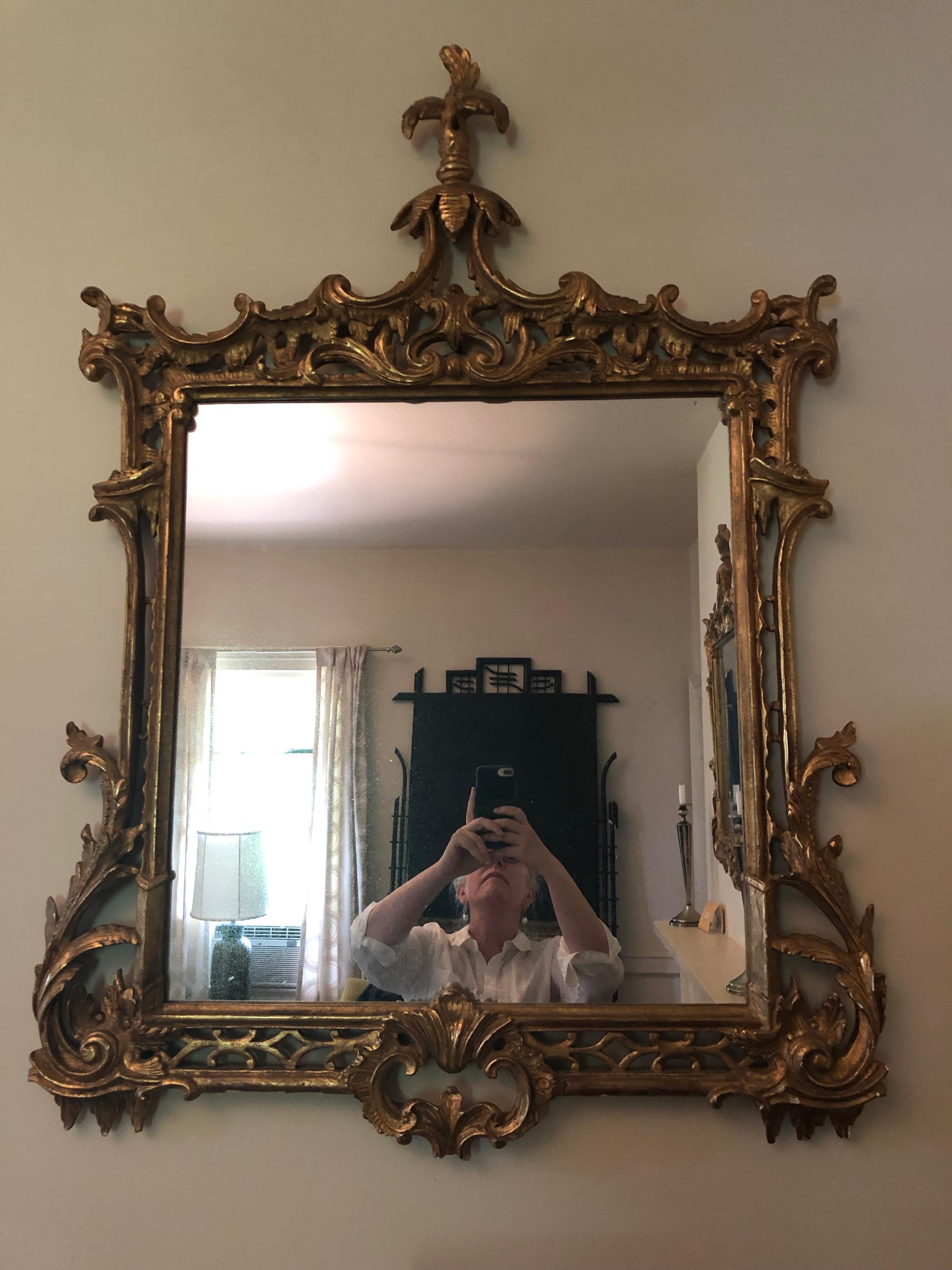 A Gilt Regency-Style Chinoiserie Mirror For Sale 1