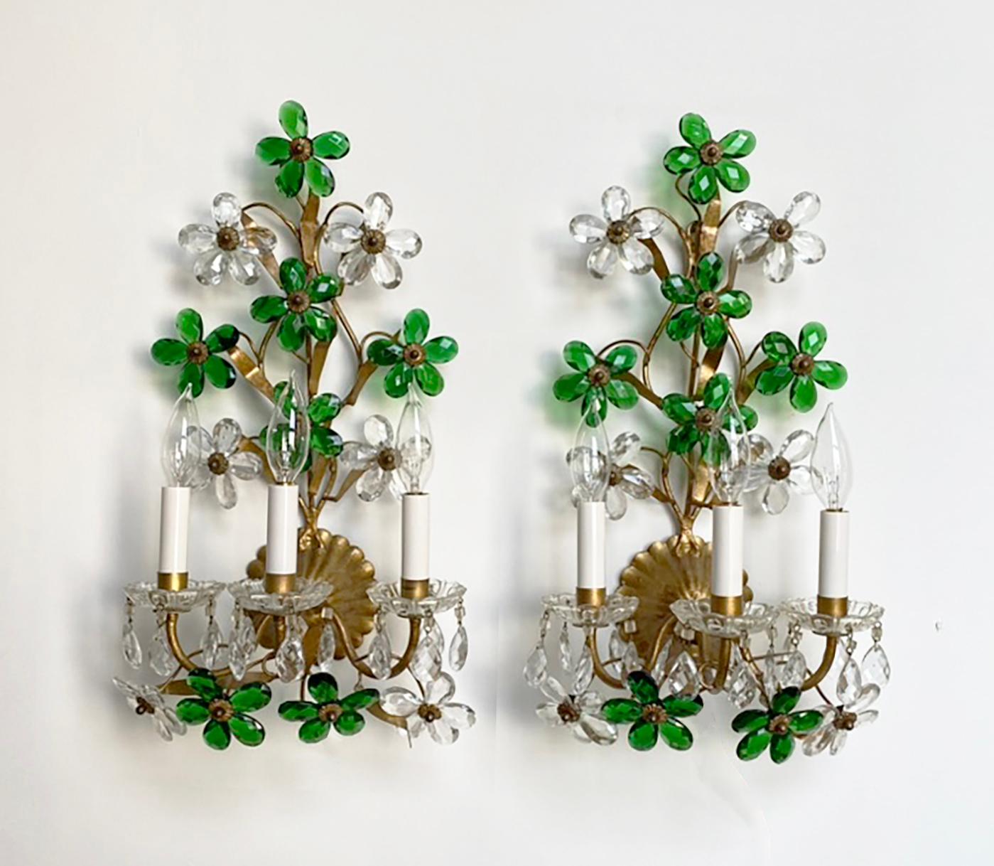 French Pair of Gilt Tole Clear and Green Crystal Sconces Attributed to Maison Baguès For Sale