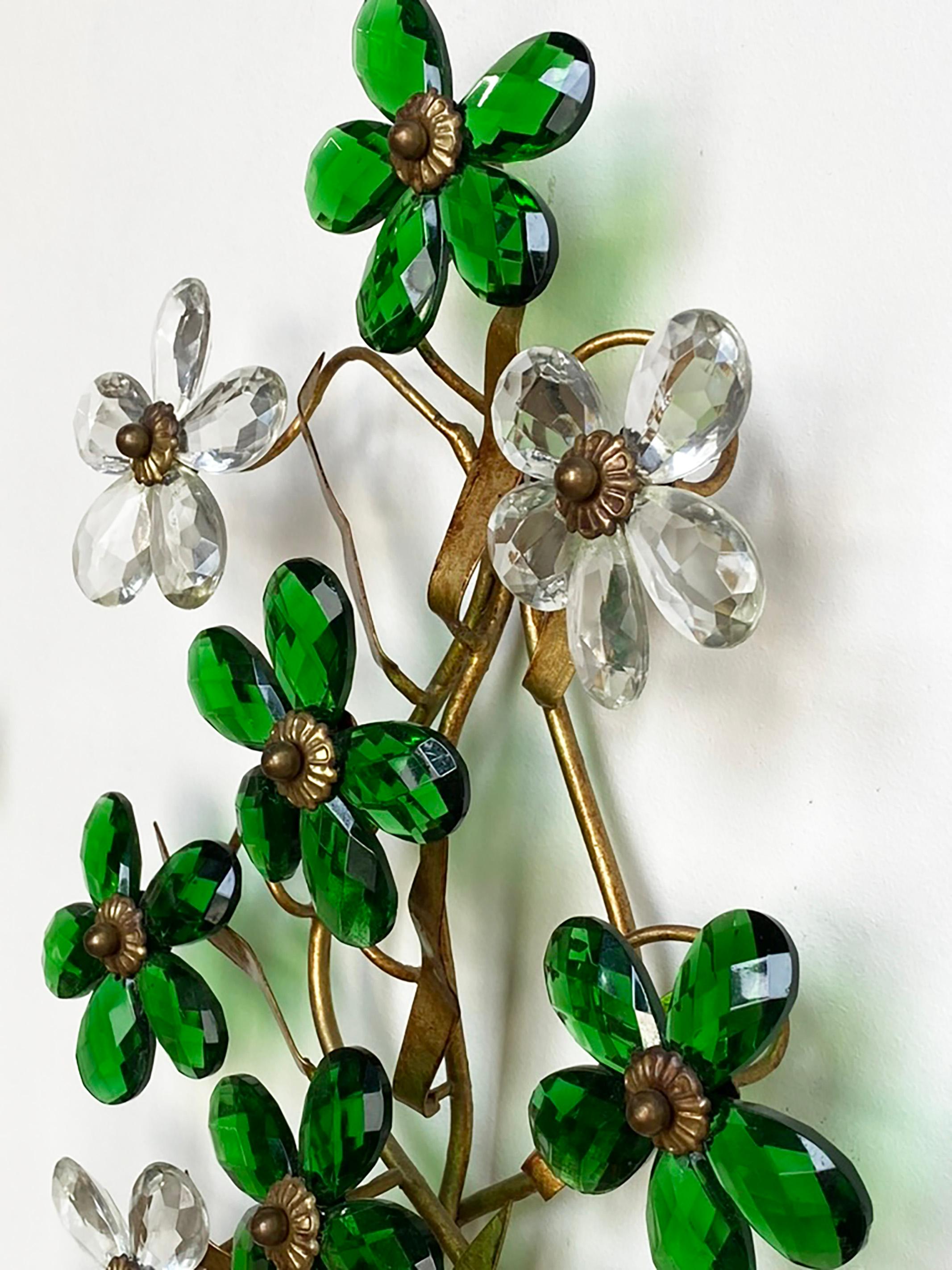 Pair of Gilt Tole Clear and Green Crystal Sconces Attributed to Maison Baguès For Sale 3