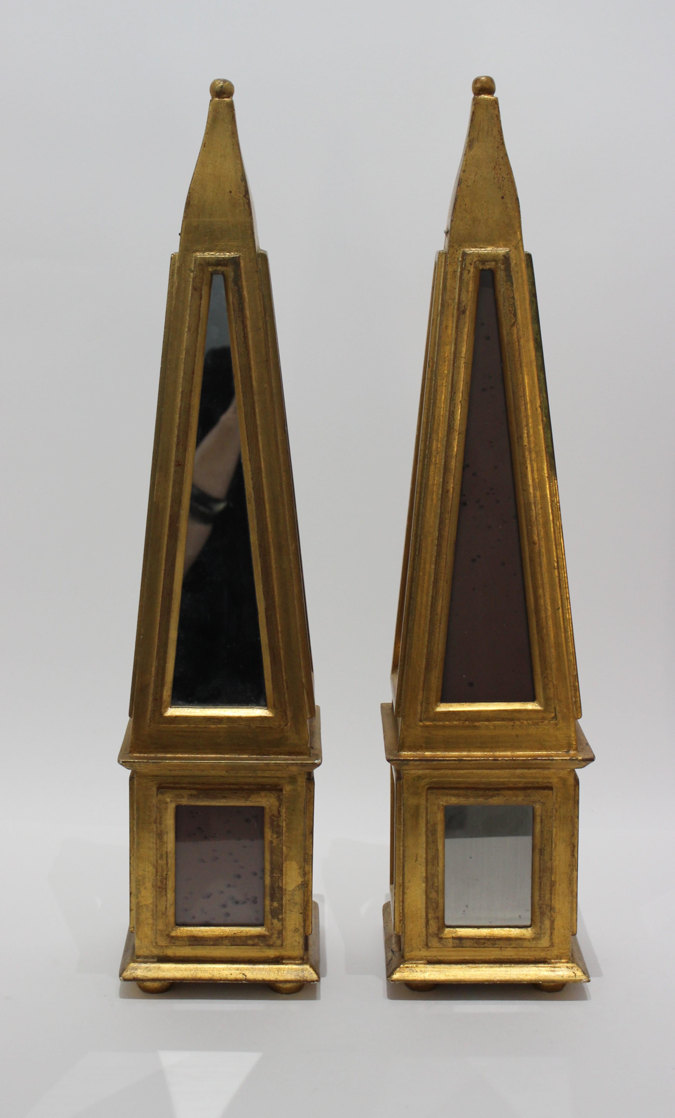 Pair of Giltwood and Mirror Florentine Obelisks In Good Condition In West Palm Beach, FL