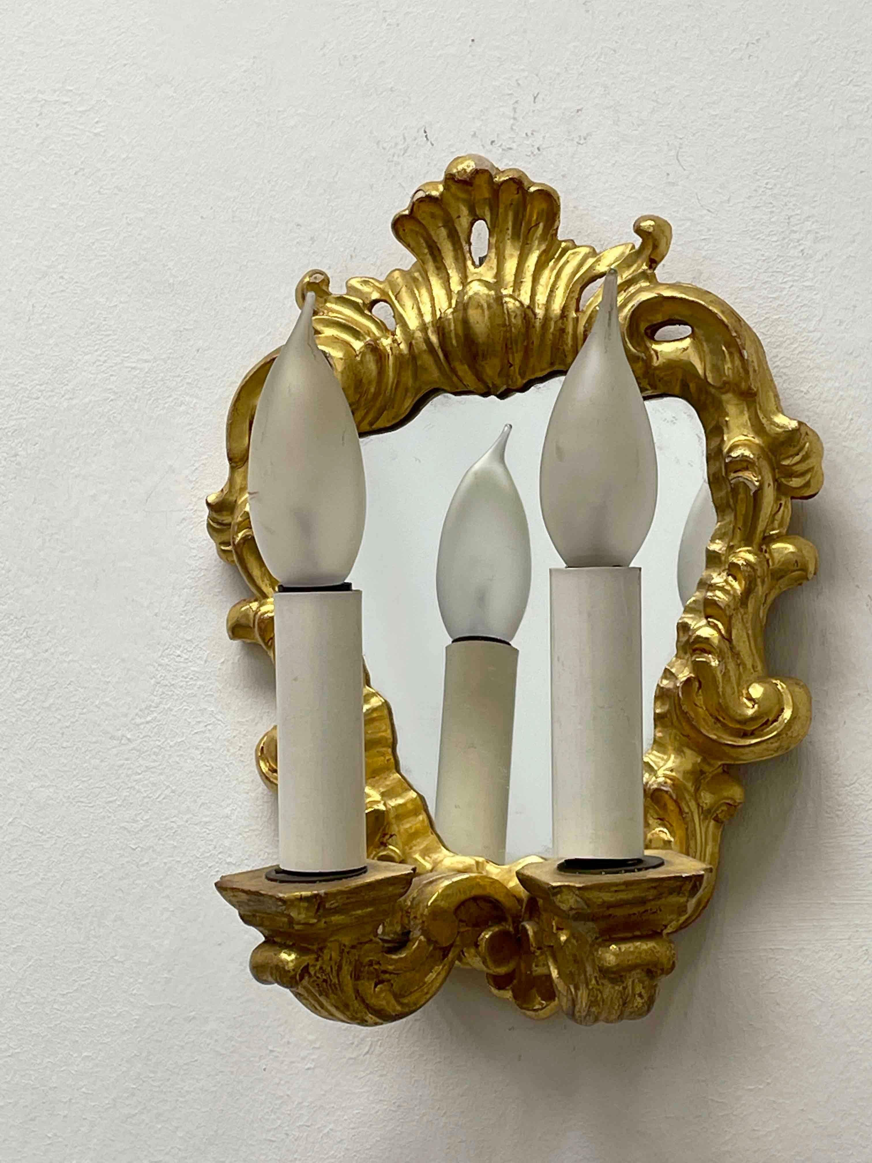 Pair of Gilt Wood and Mirror Tole Style Sconces, Italy, 1960s In Good Condition For Sale In Nuernberg, DE